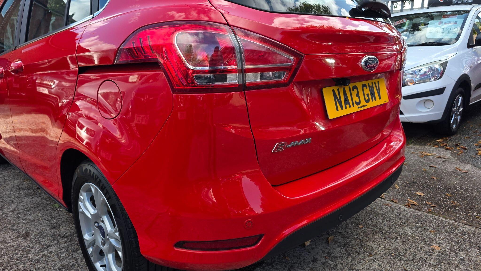 Ford B-Max view 6