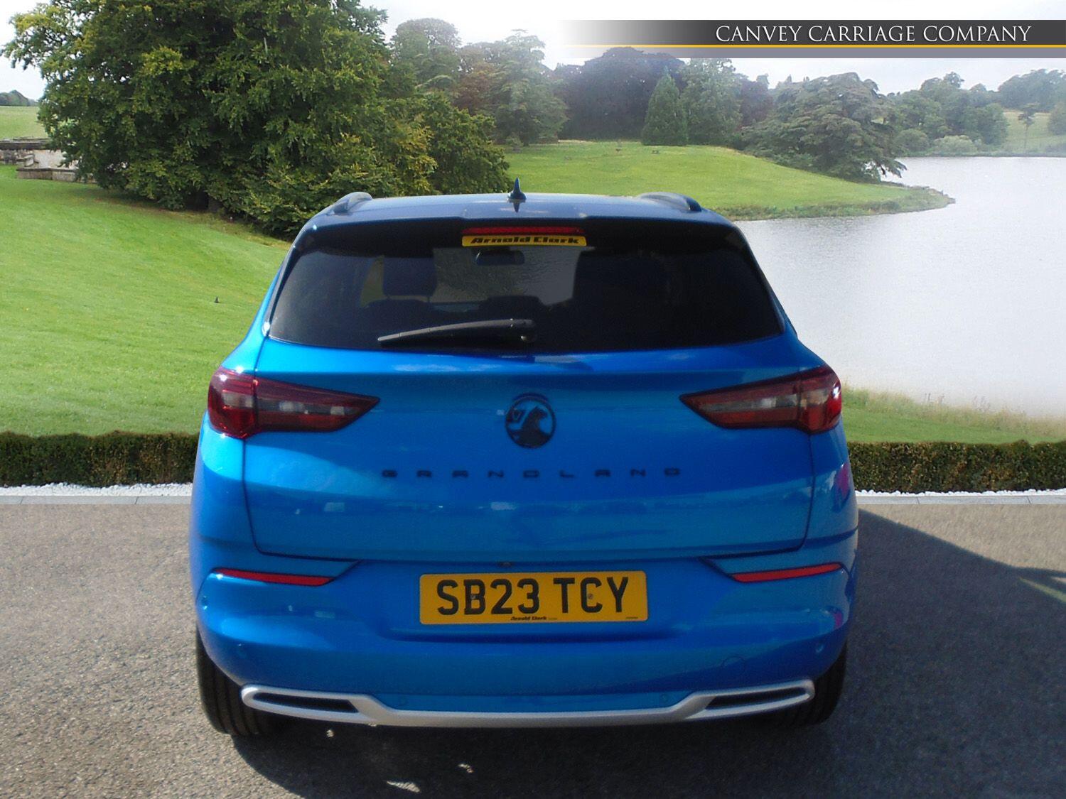 Vauxhall Grandland view 8