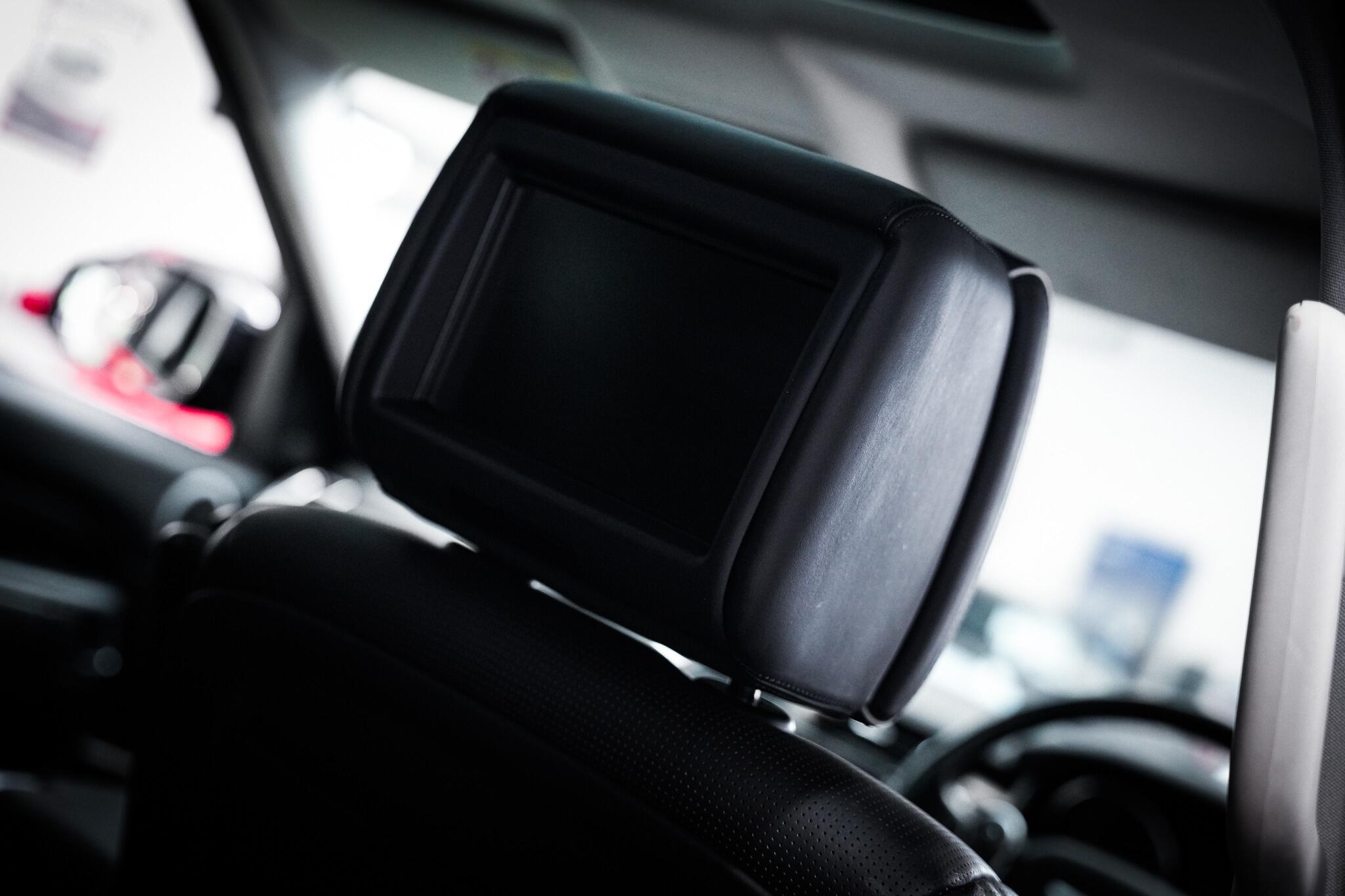 Land Rover Discovery view 27