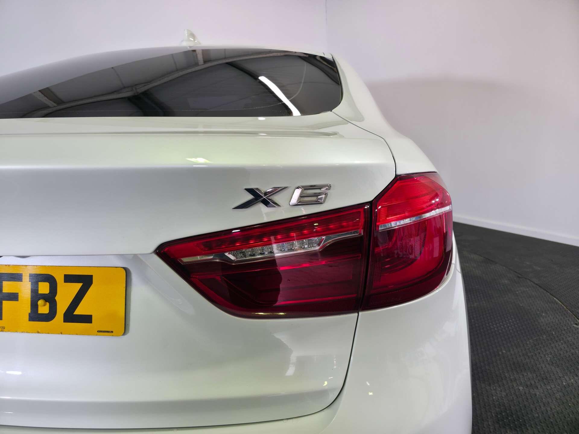 BMW X6 view 20