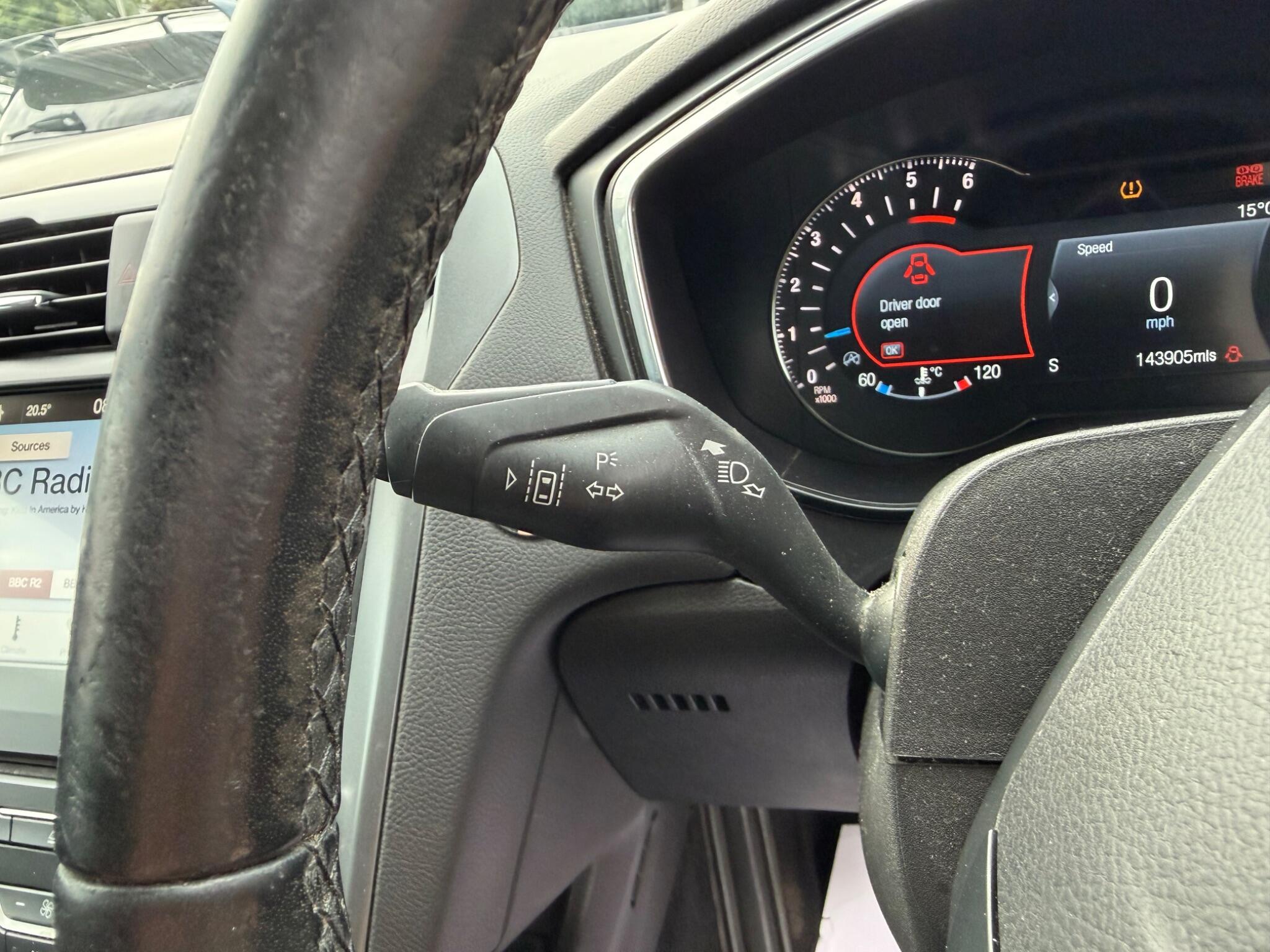 Ford Mondeo view 63
