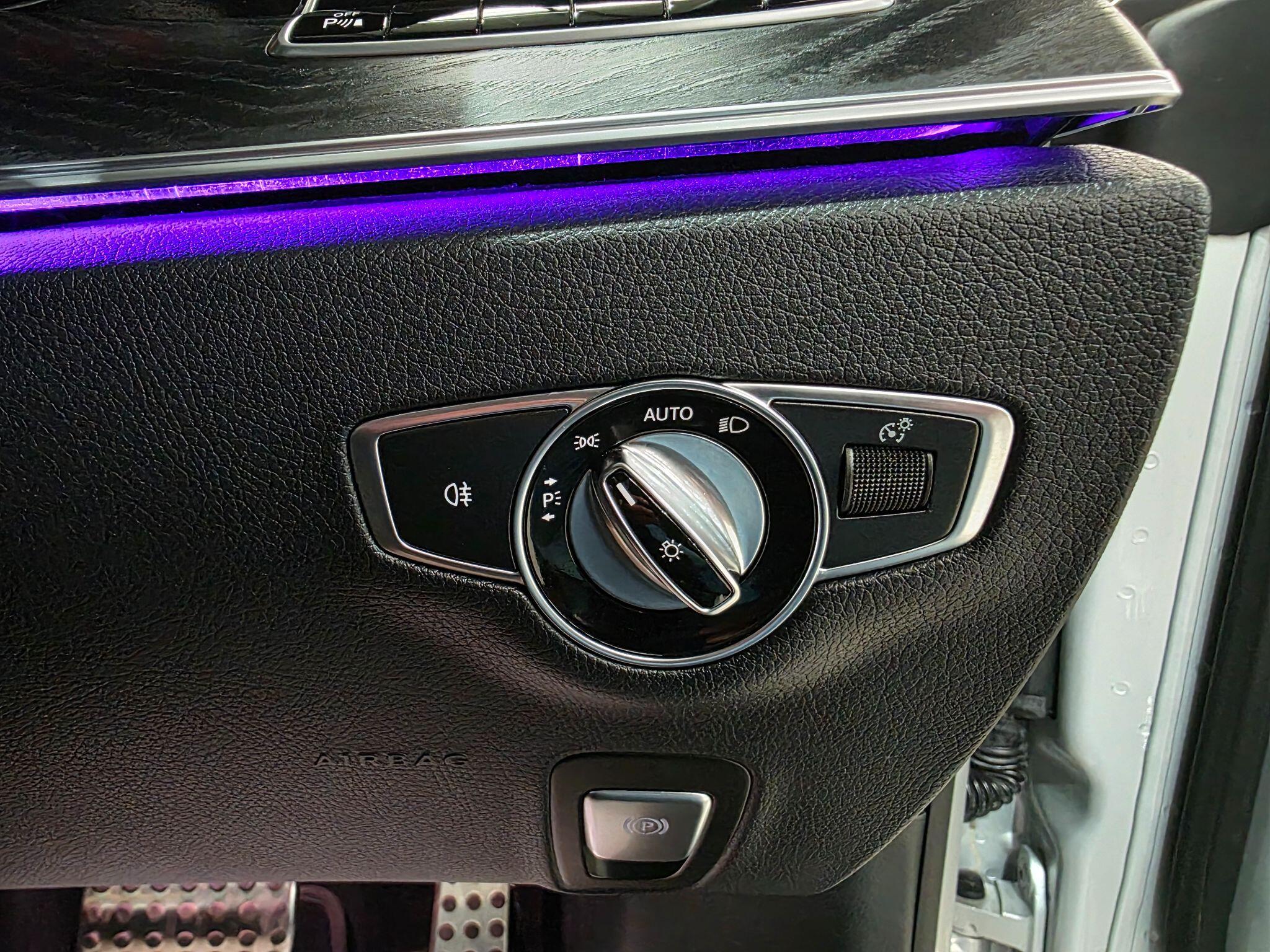 Mercedes-Benz E Class view 19