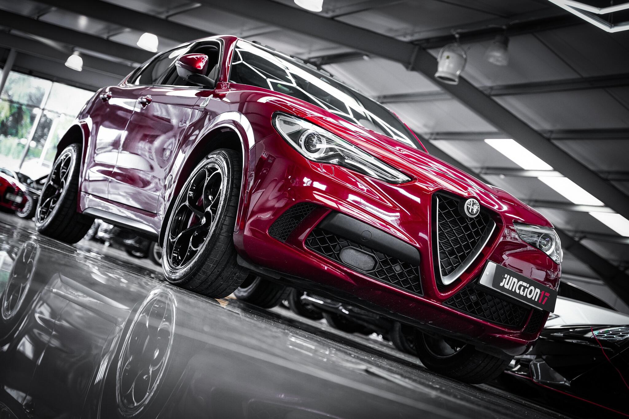 Alfa Romeo Stelvio view 33