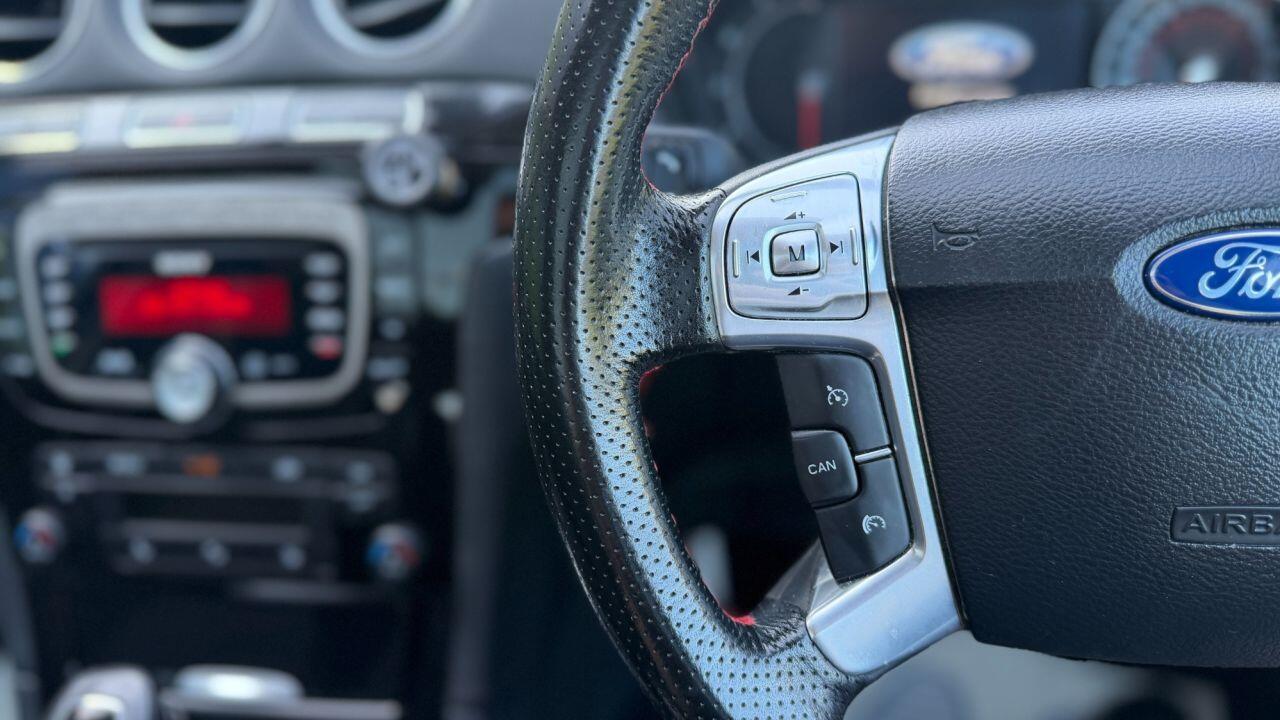 Ford S-Max view 23
