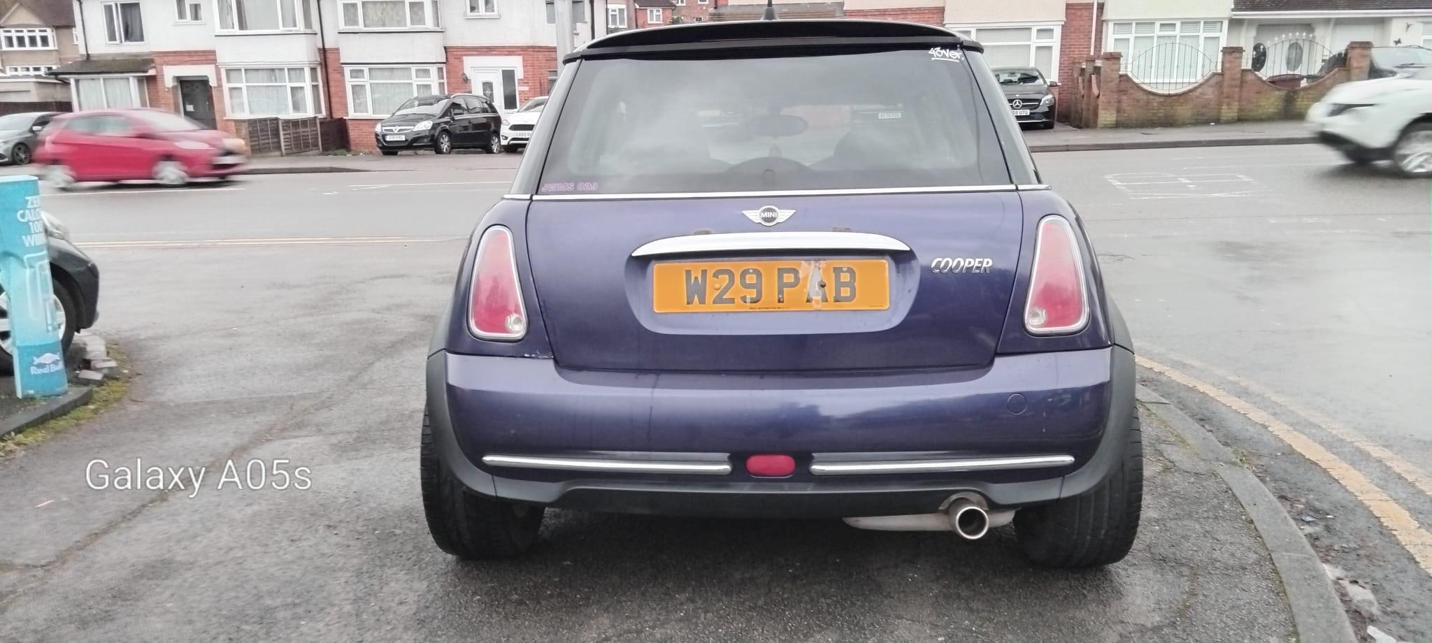 2005 MINI Hatch image 9