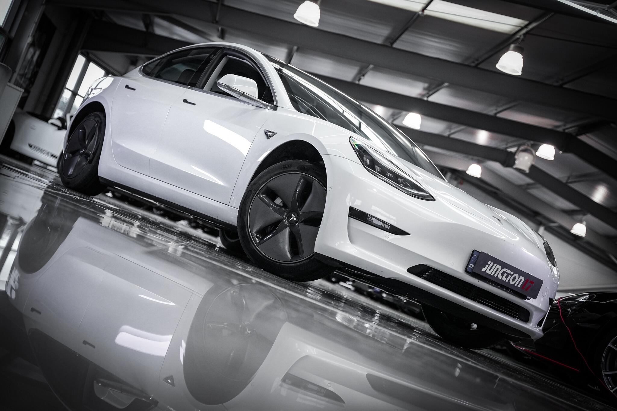 Tesla Model 3 view 8