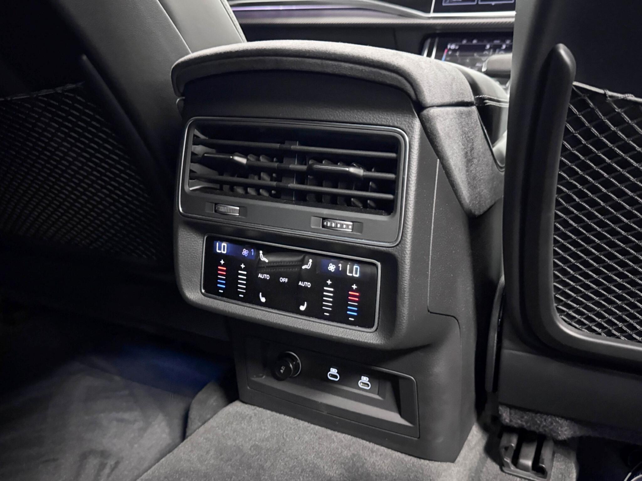 Audi RSQ8 view 40