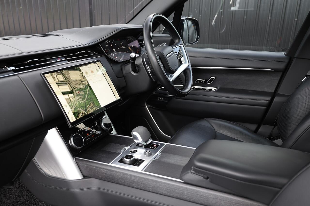 Land Rover Range Rover view 7