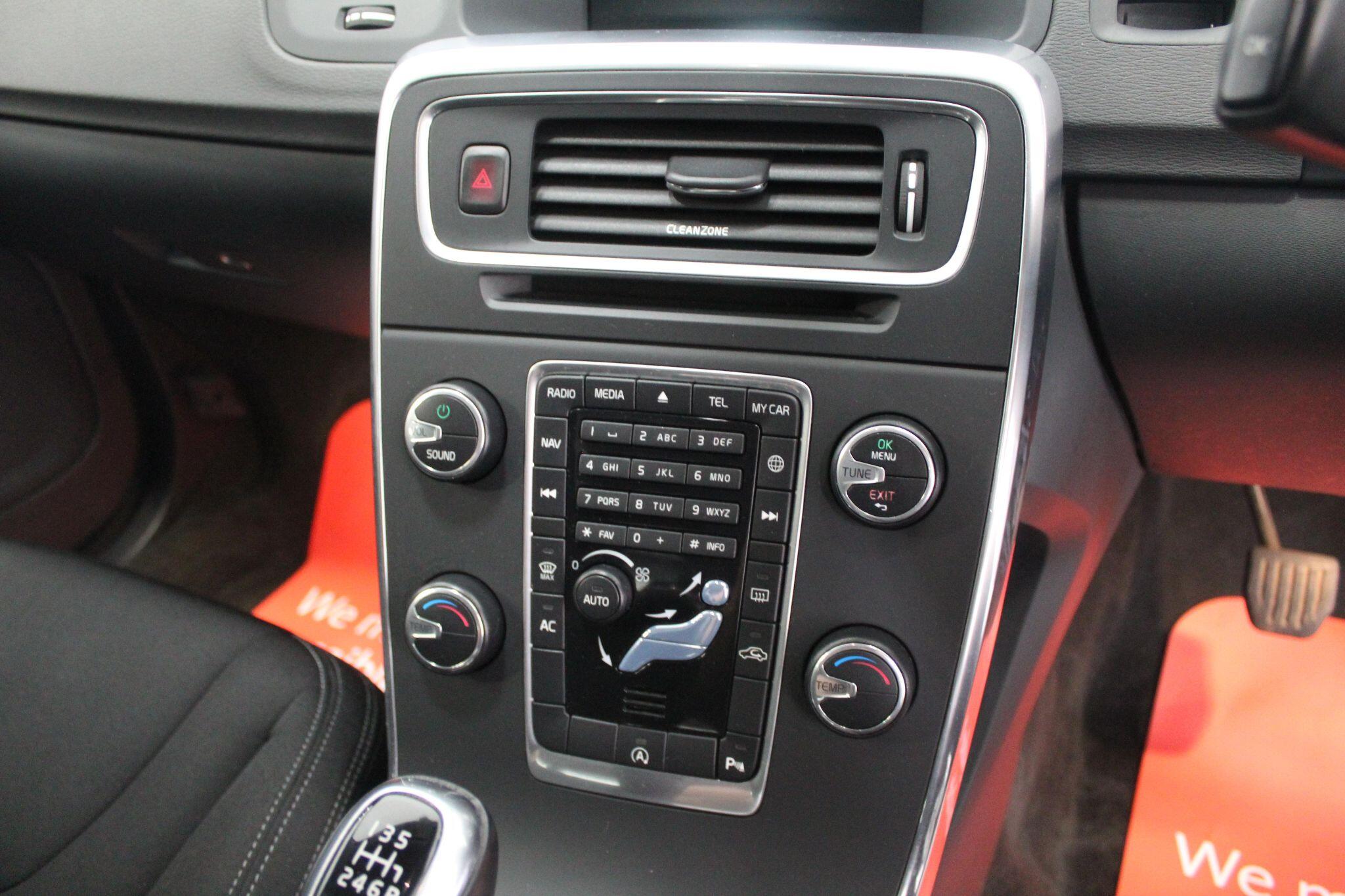 Volvo V60 view 39
