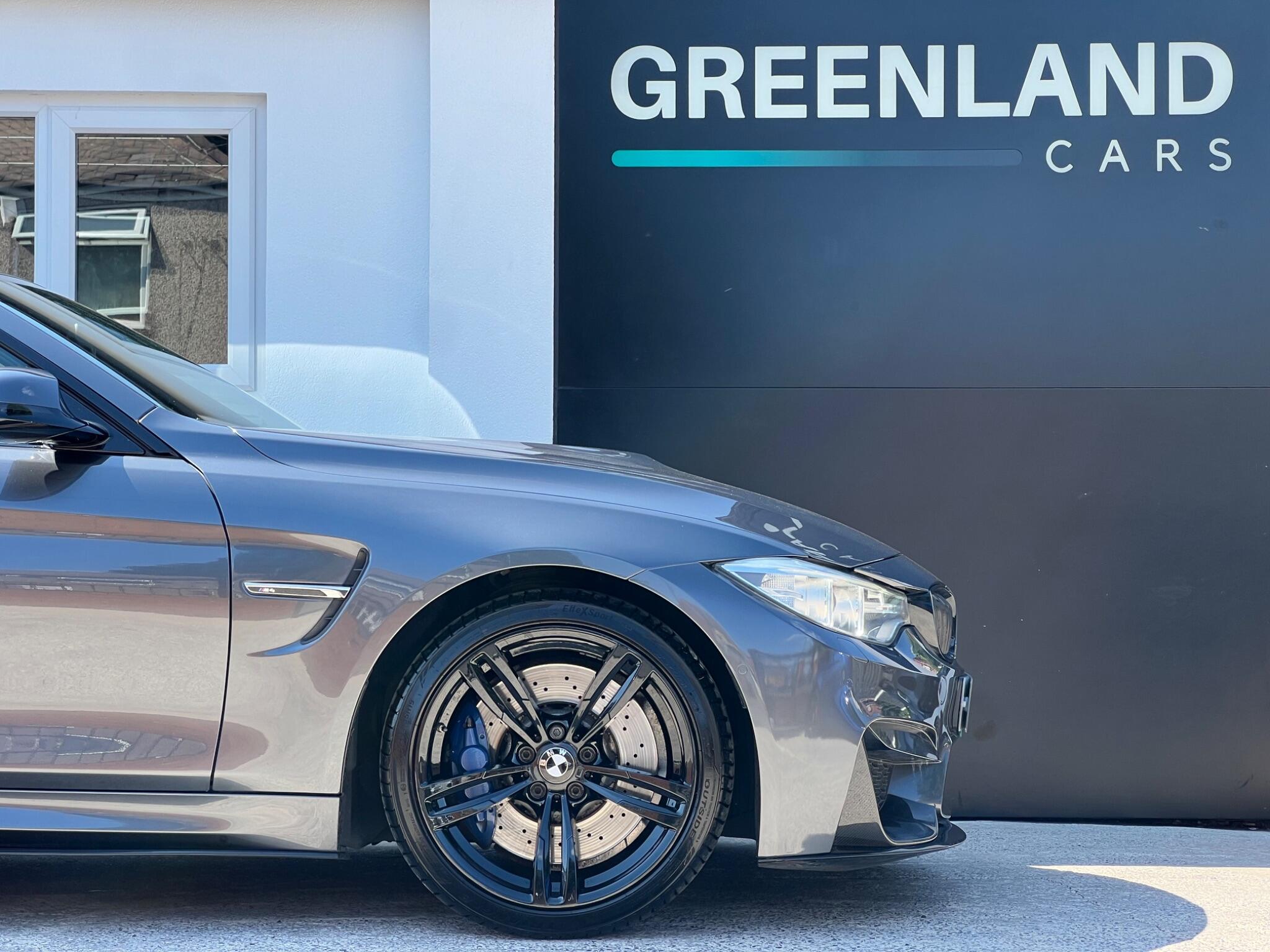 BMW M4 view 7