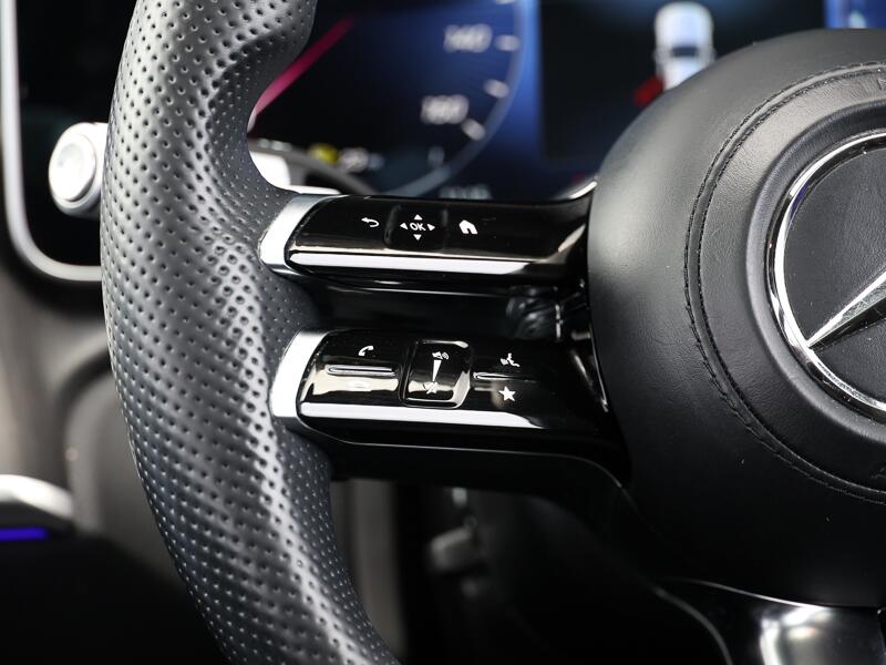 Mercedes-Benz S-Class view 8