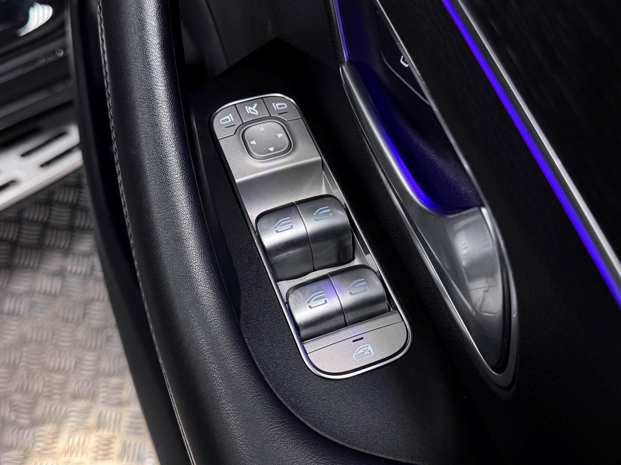 Mercedes-Benz Gle view 26