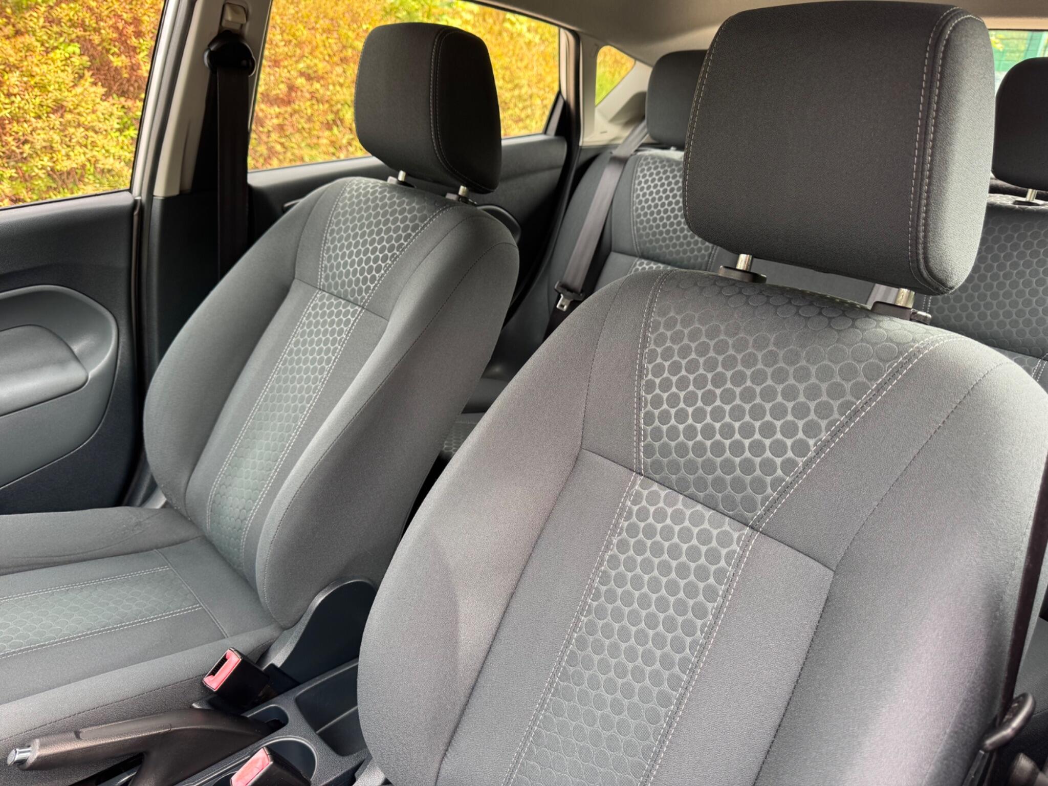 Ford Fiesta view 13