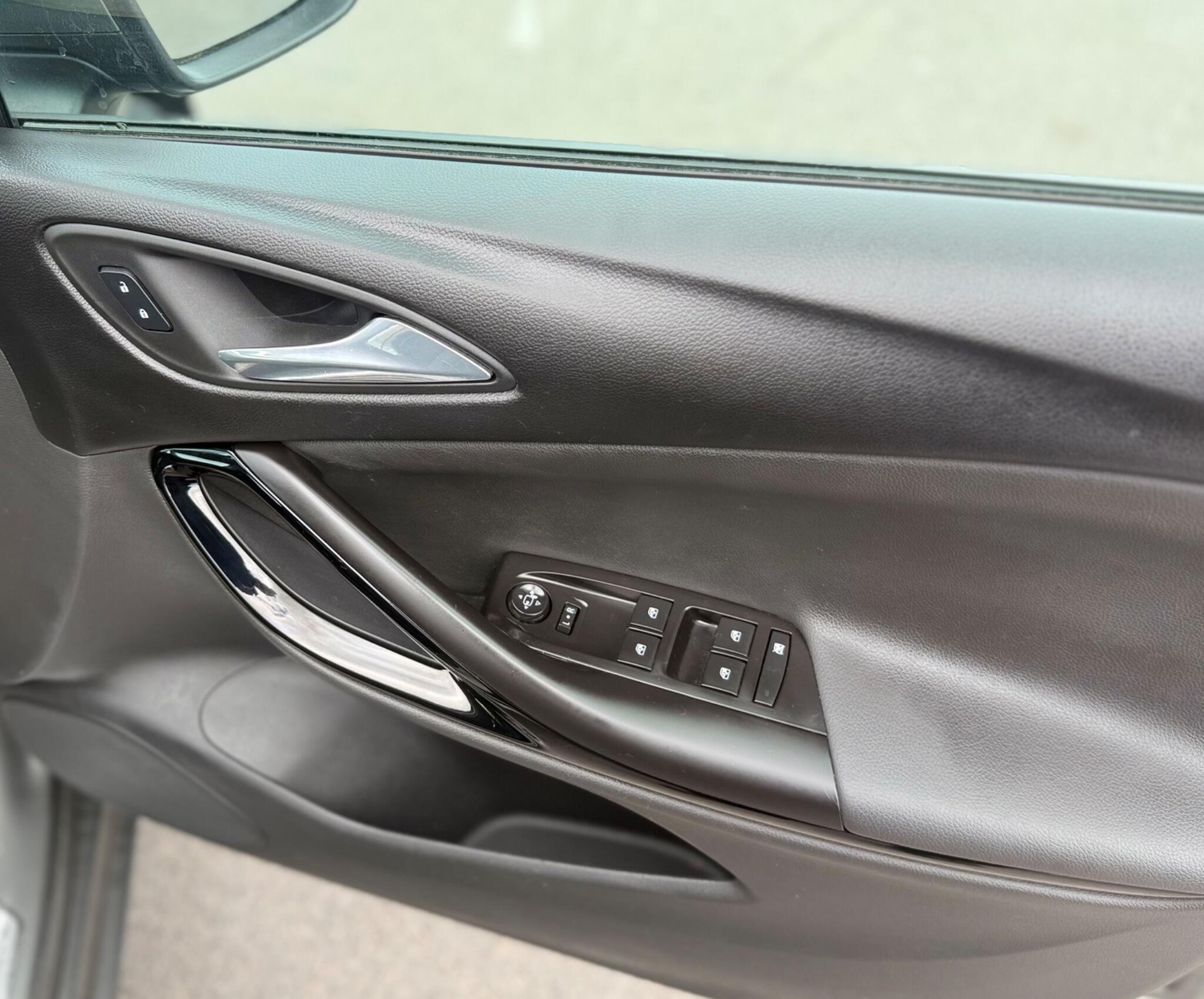 Vauxhall Astra view 20