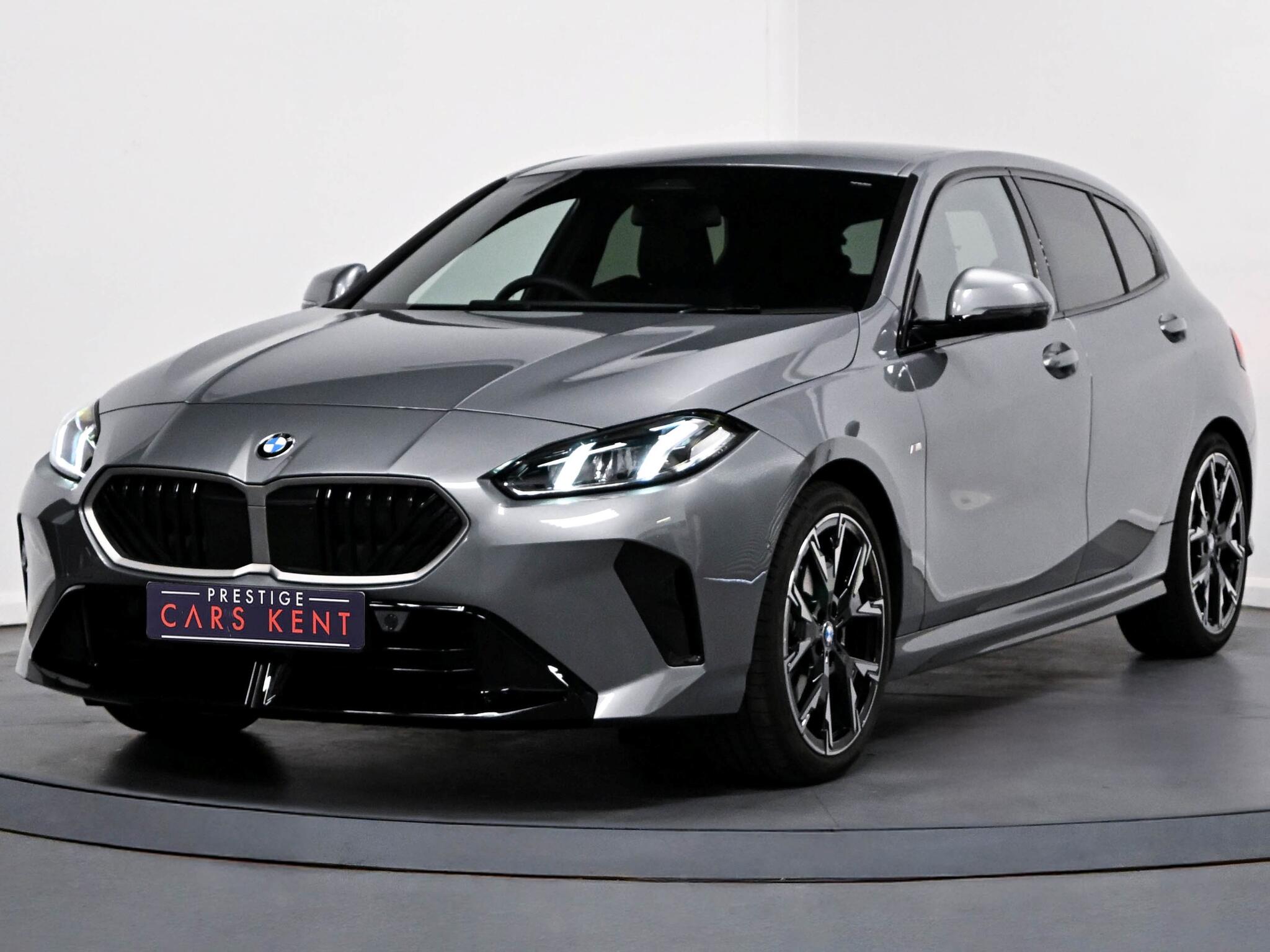 BMW 1 Series view 6