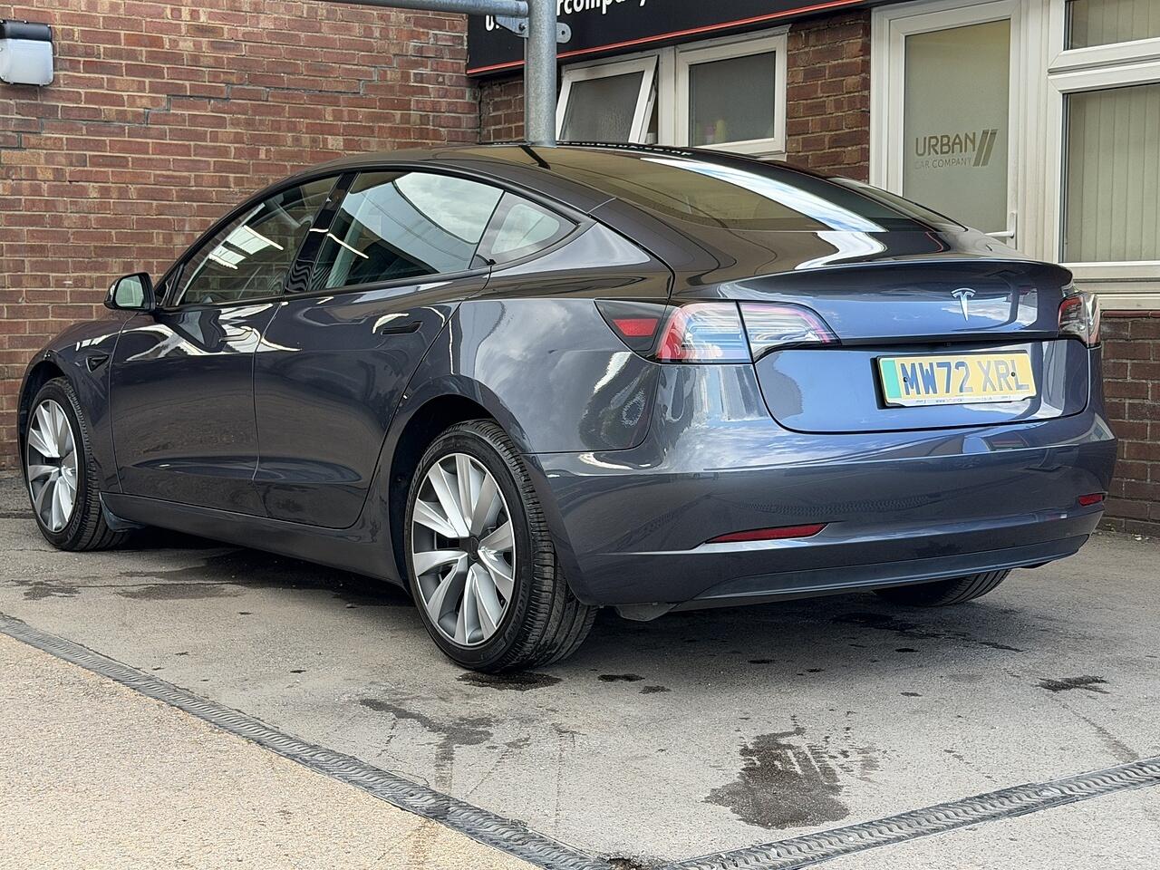 Tesla Model 3 view 5
