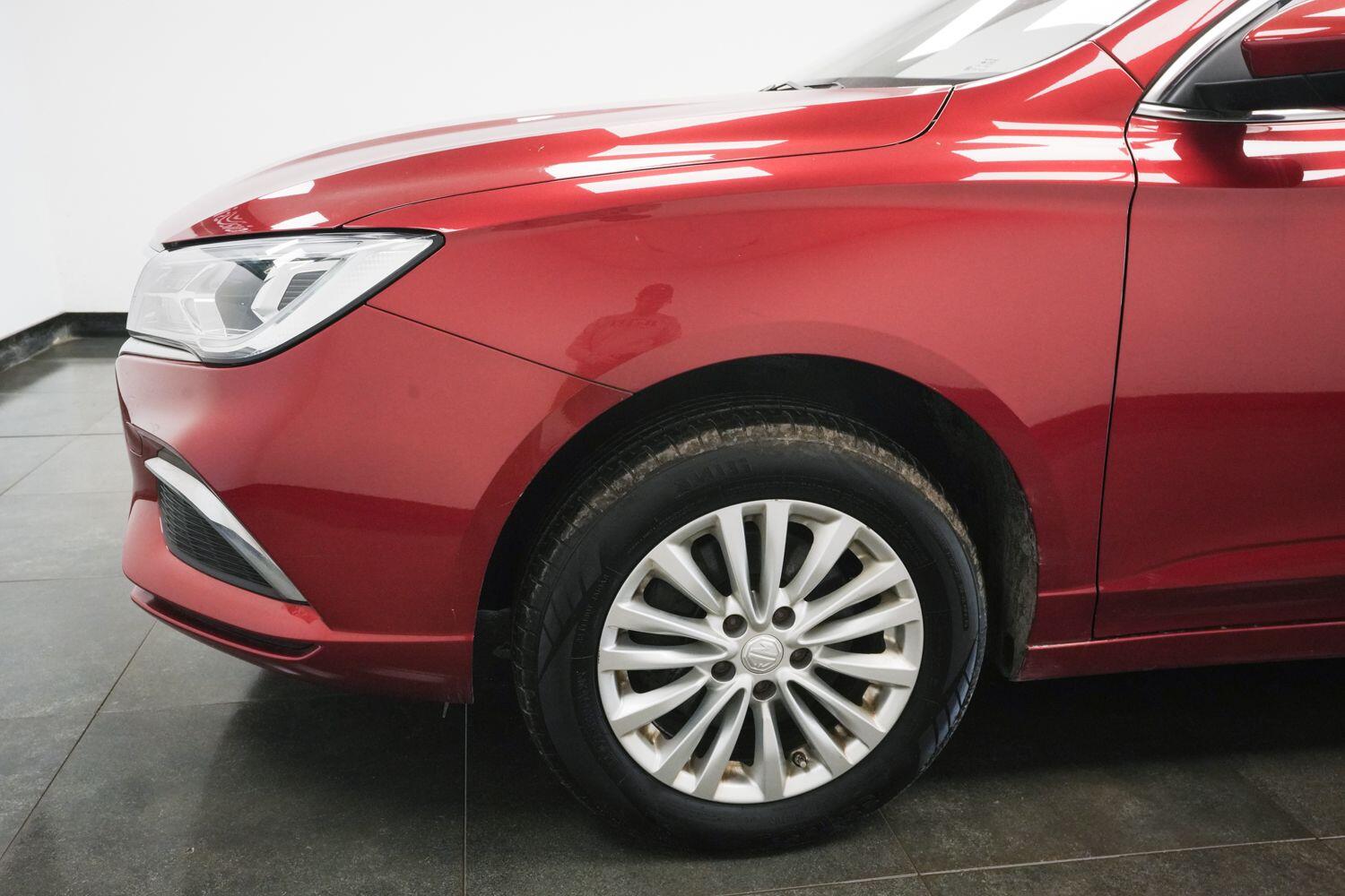 MG MG5 view 5