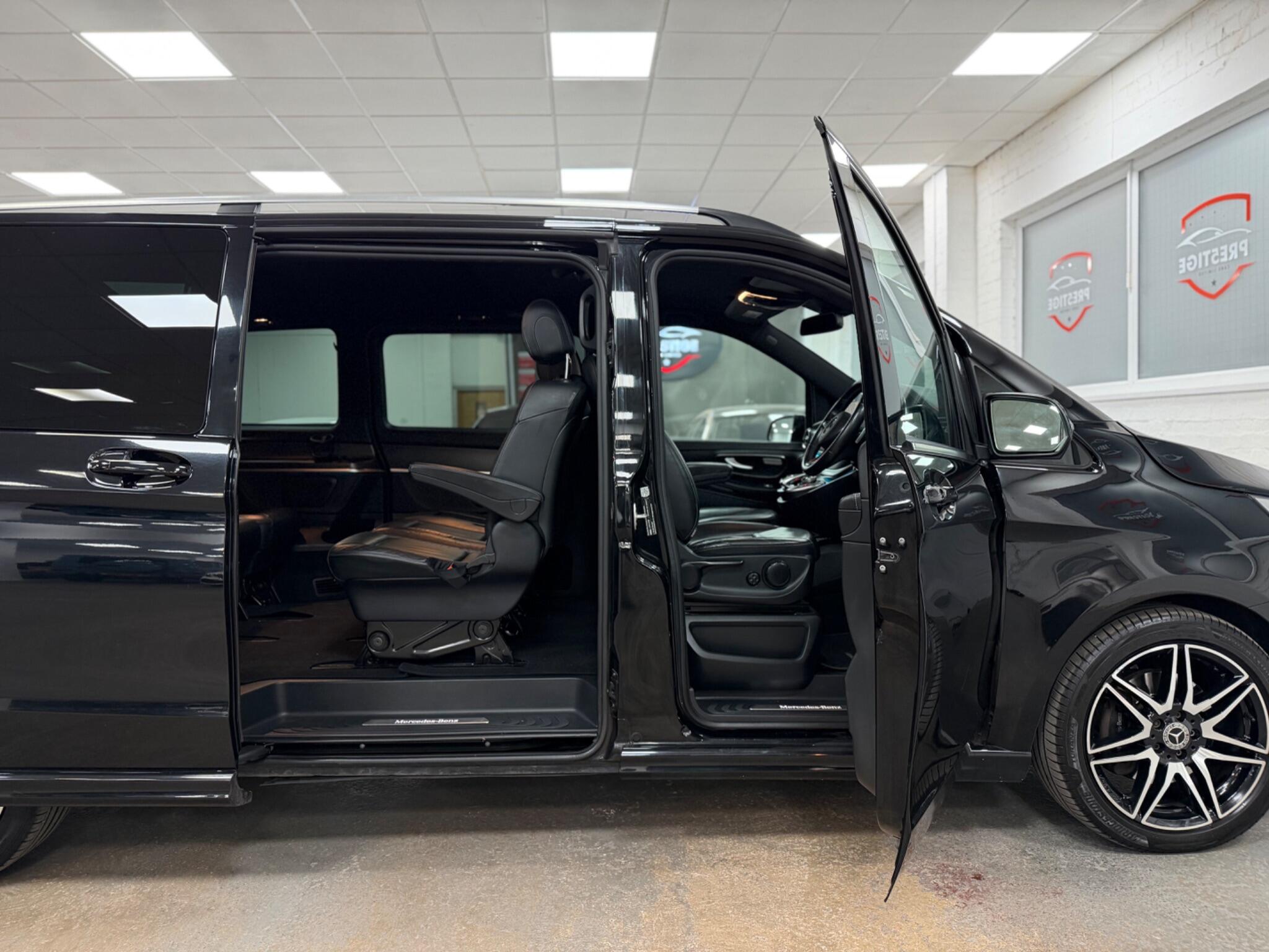 Mercedes-Benz V-Class view 13