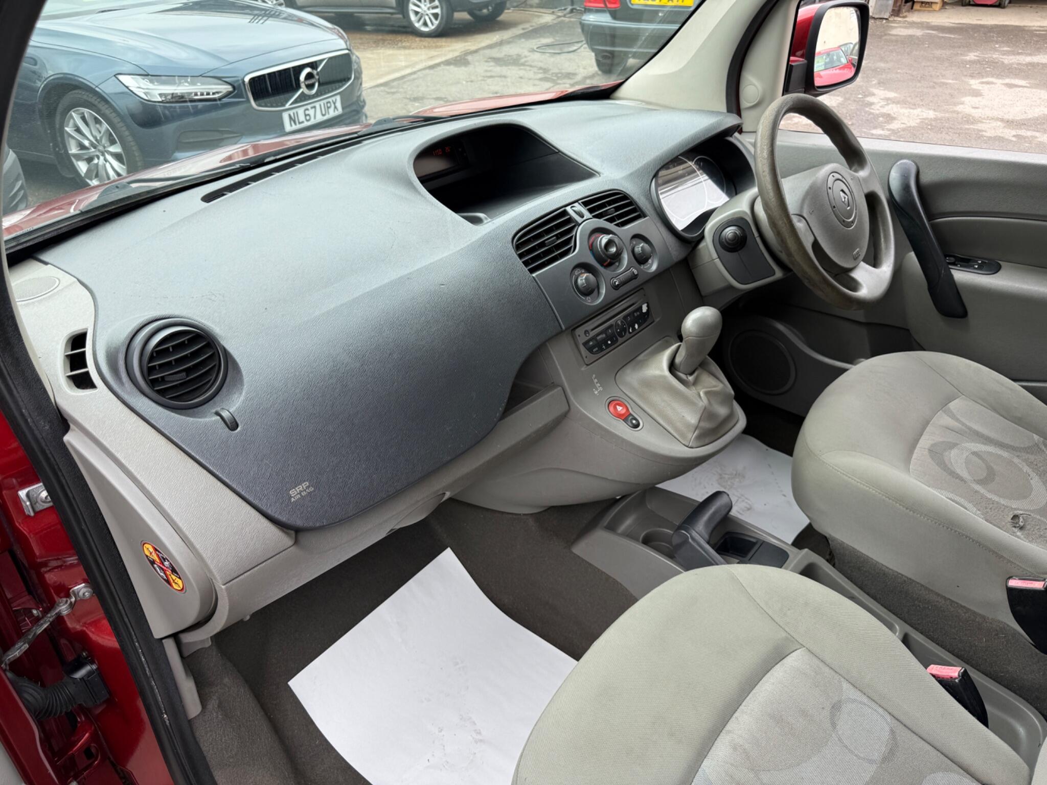 Renault Kangoo - Image 26