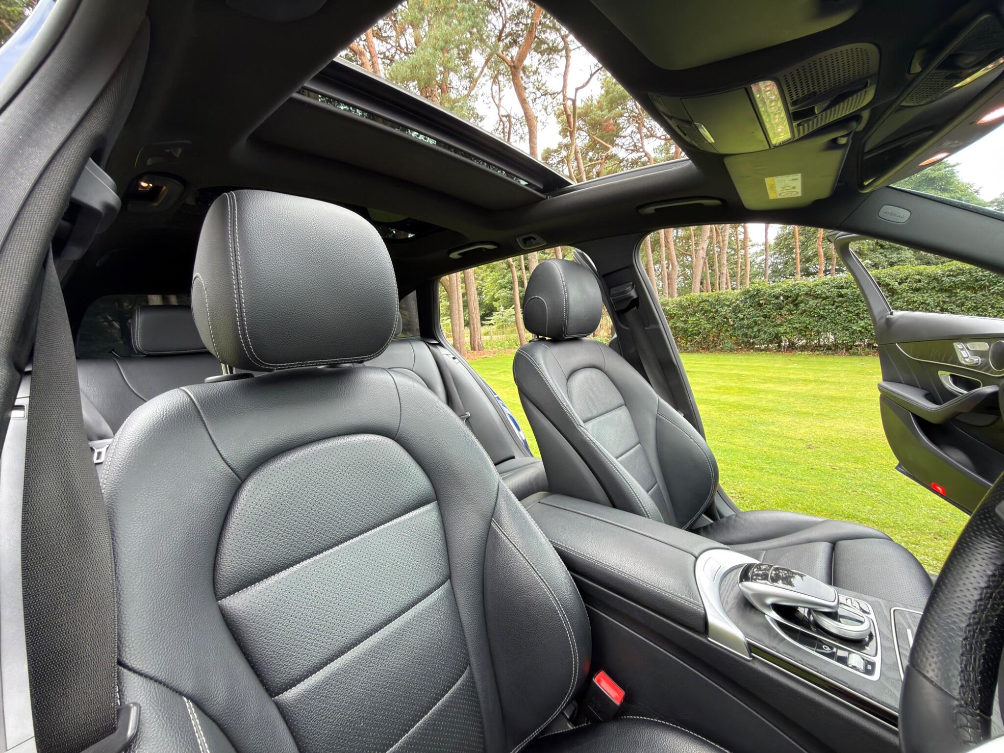 Mercedes-Benz C-Class view 25