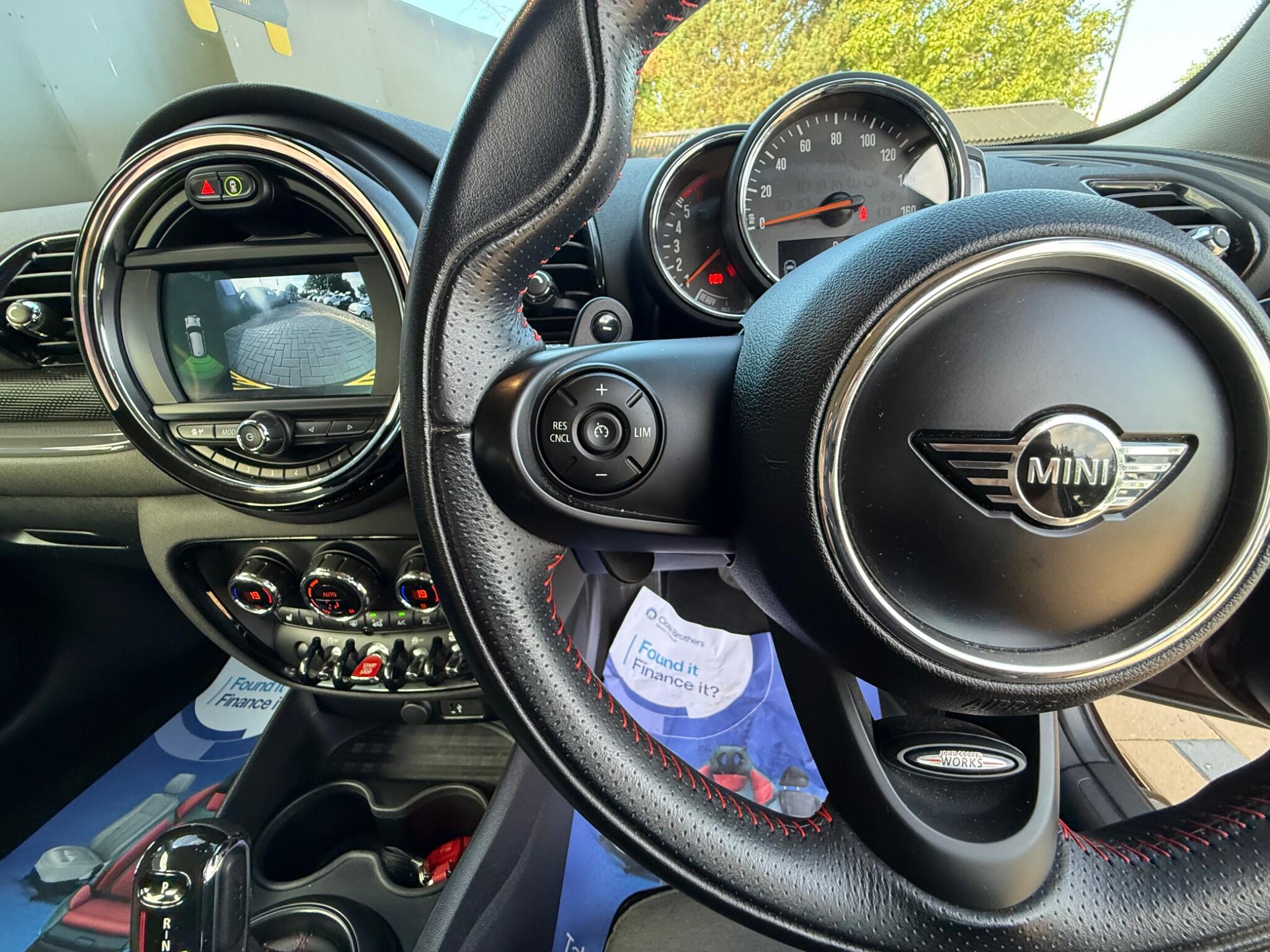 Mini Clubman view 29