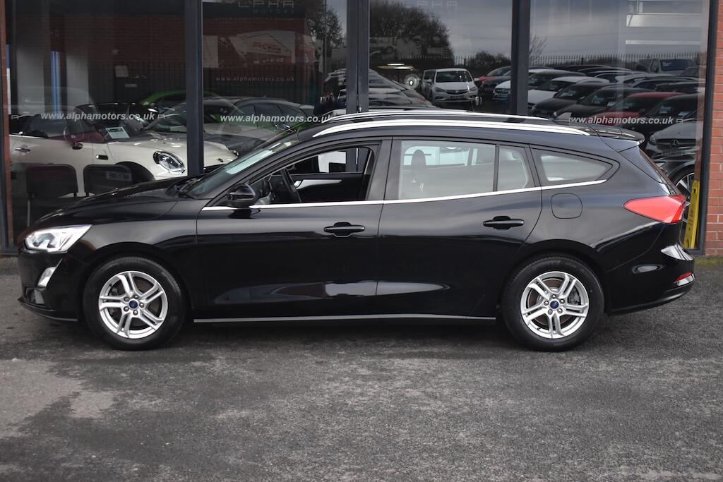 Ford Focus view 15