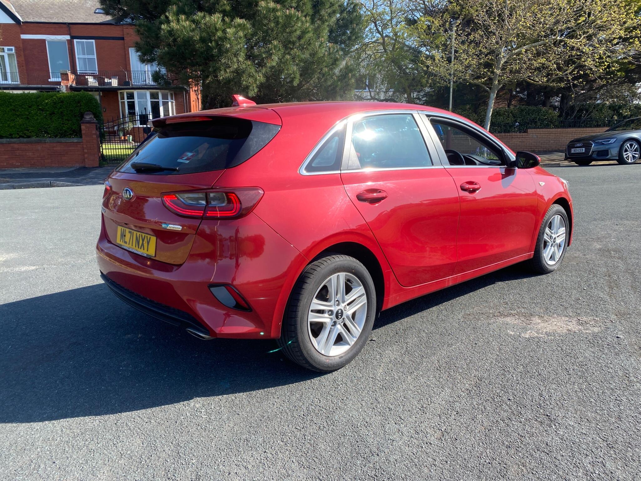 Kia Ceed 1.6 CRDi MHEV 2 Euro 6 (s/s) 5dr
