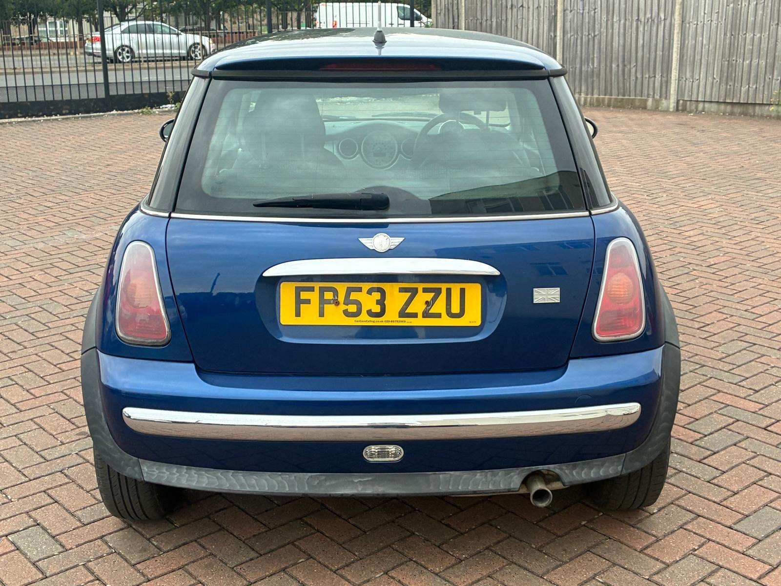 Mini Hatch view 6