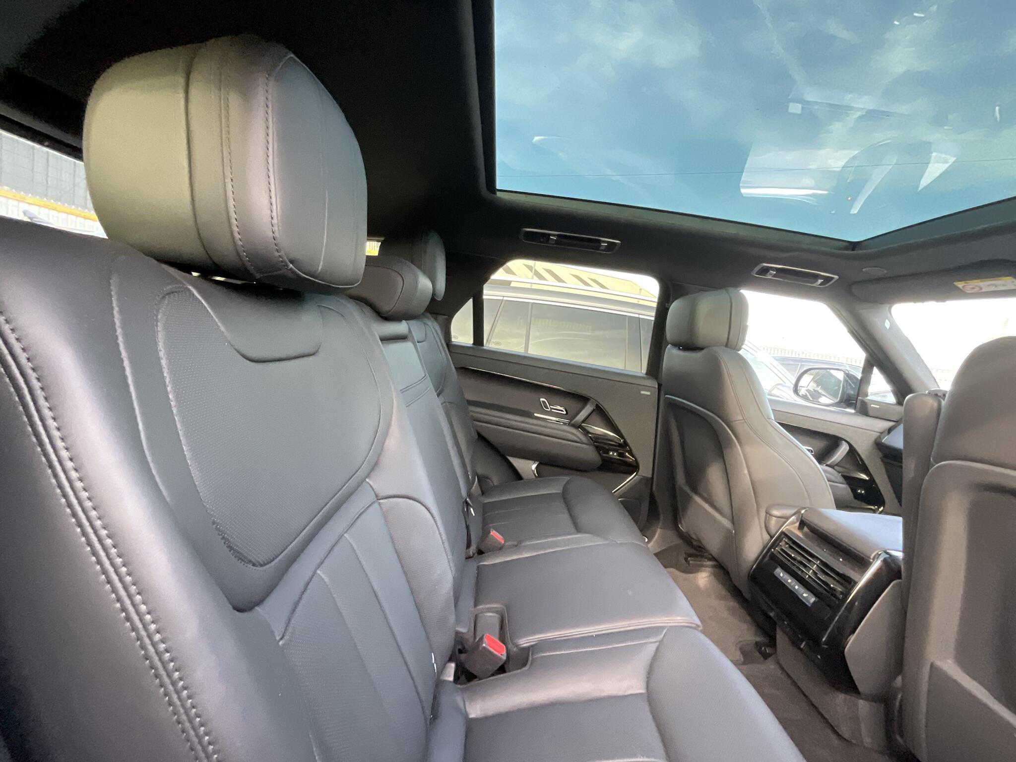 Land Rover Range Rover Sport view 11