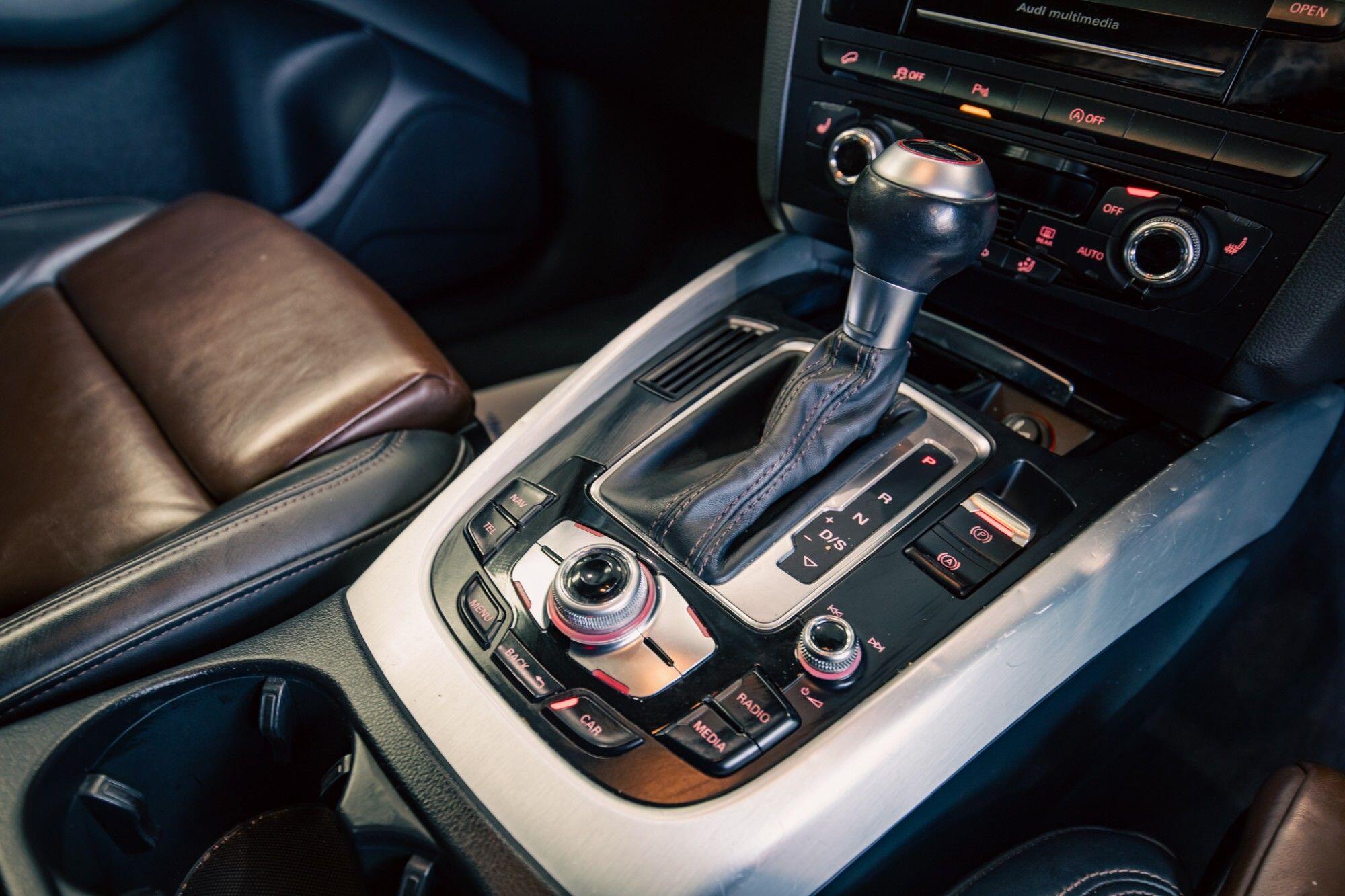 Audi SQ5 view 22