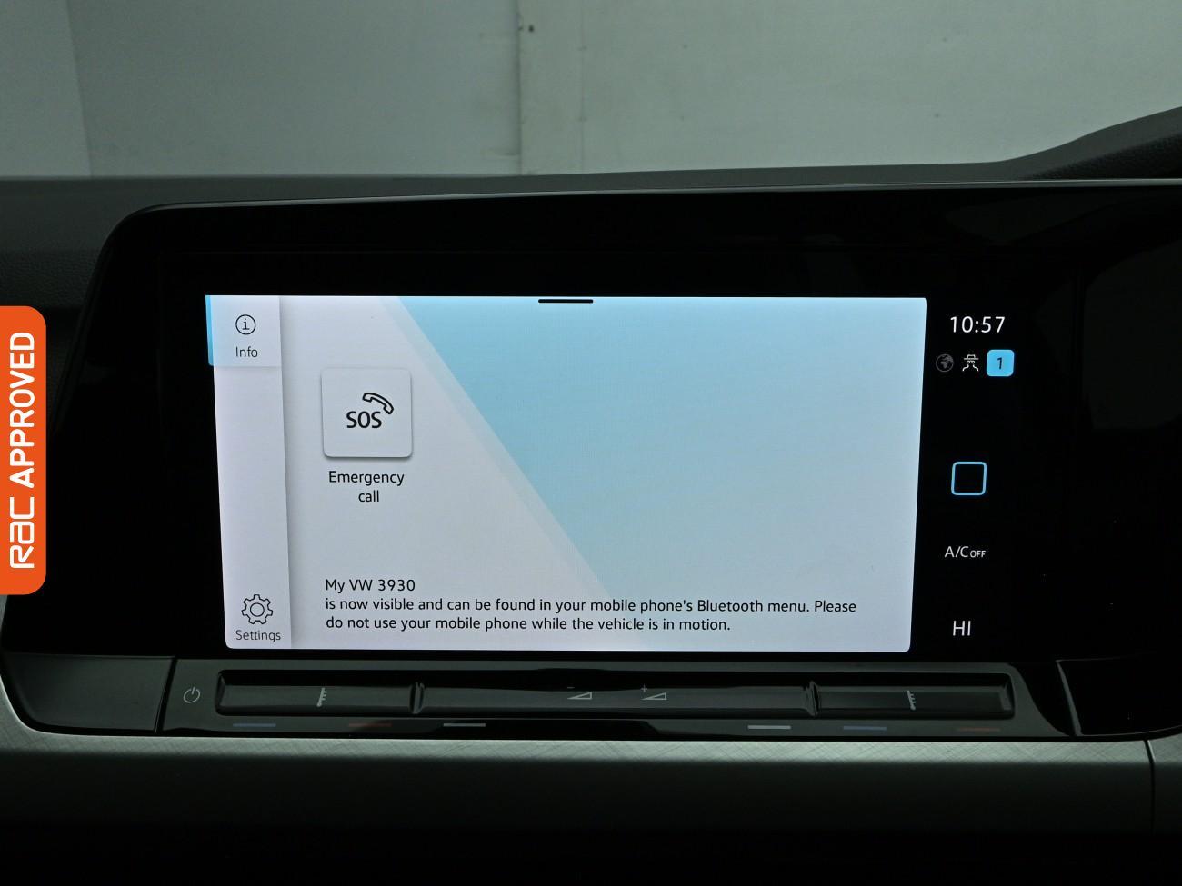 Volkswagen Golf view 3