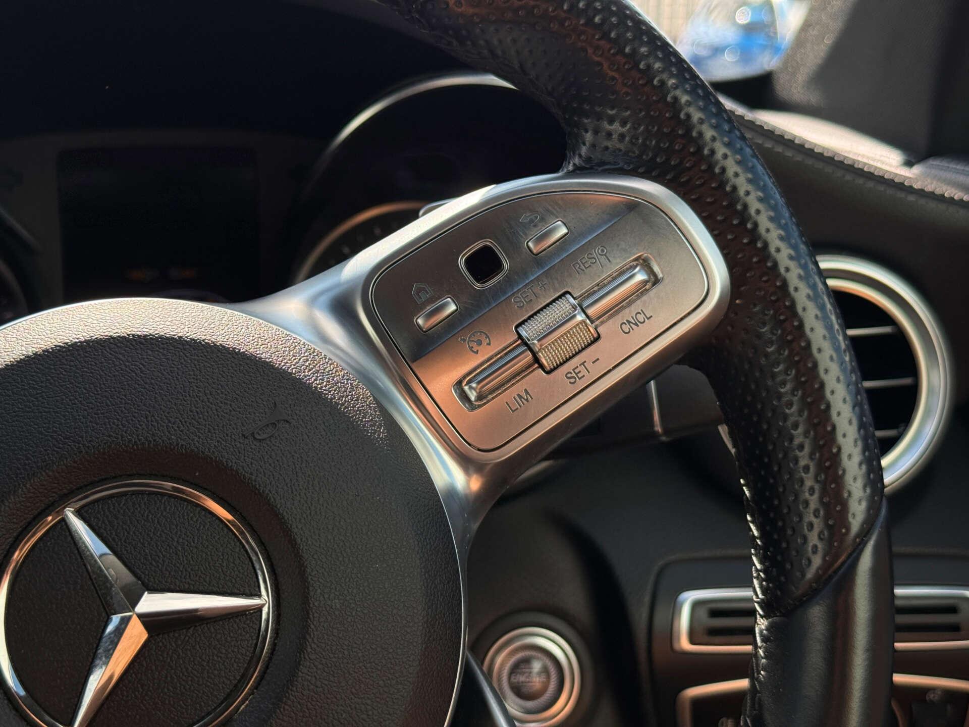 Mercedes-Benz C Class view 44