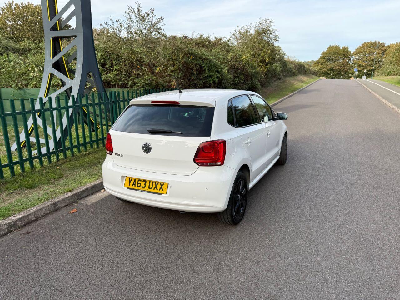 Volkswagen Polo view 9