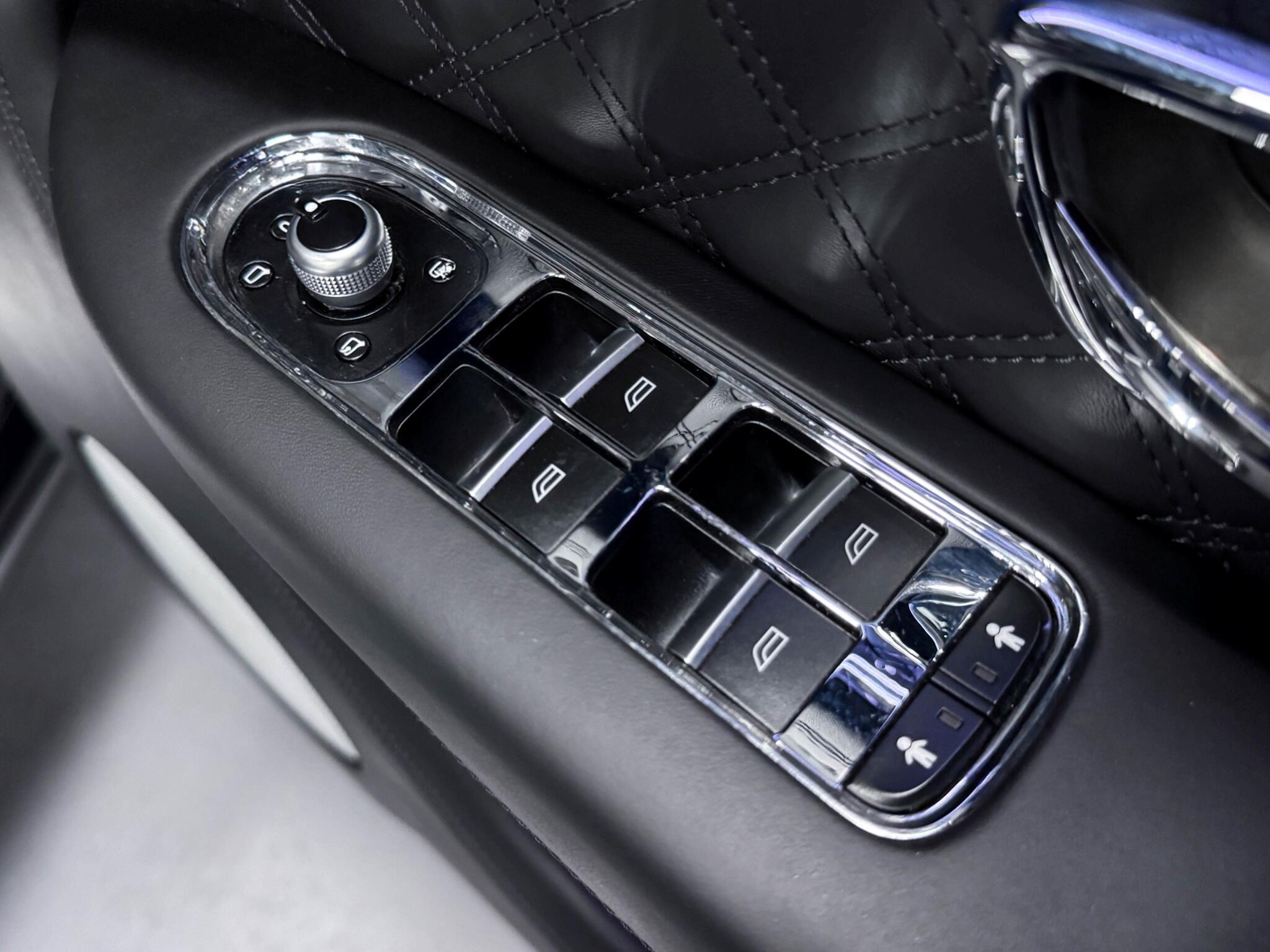 Bentley Bentayga view 42
