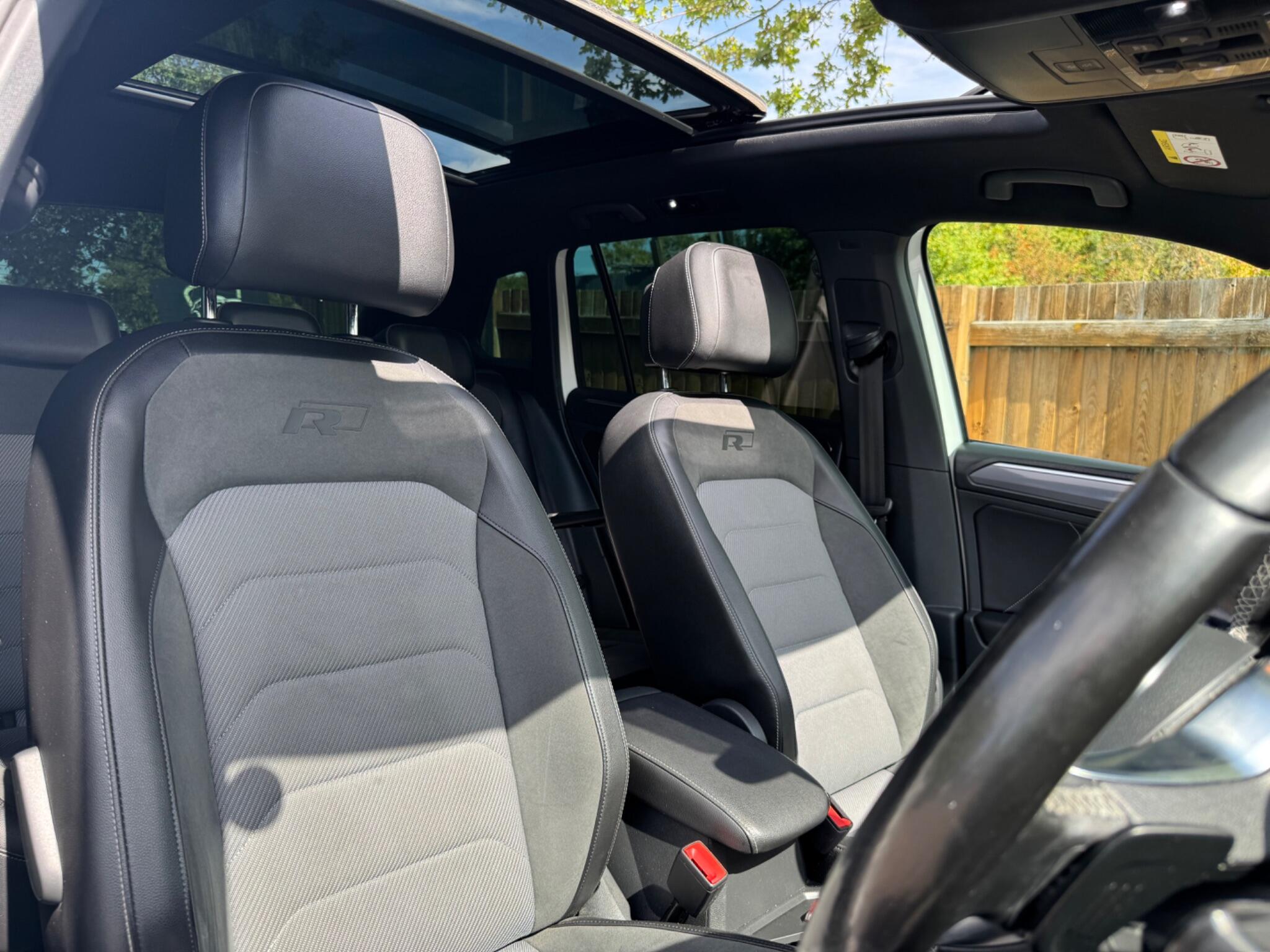 Volkswagen Tiguan view 22