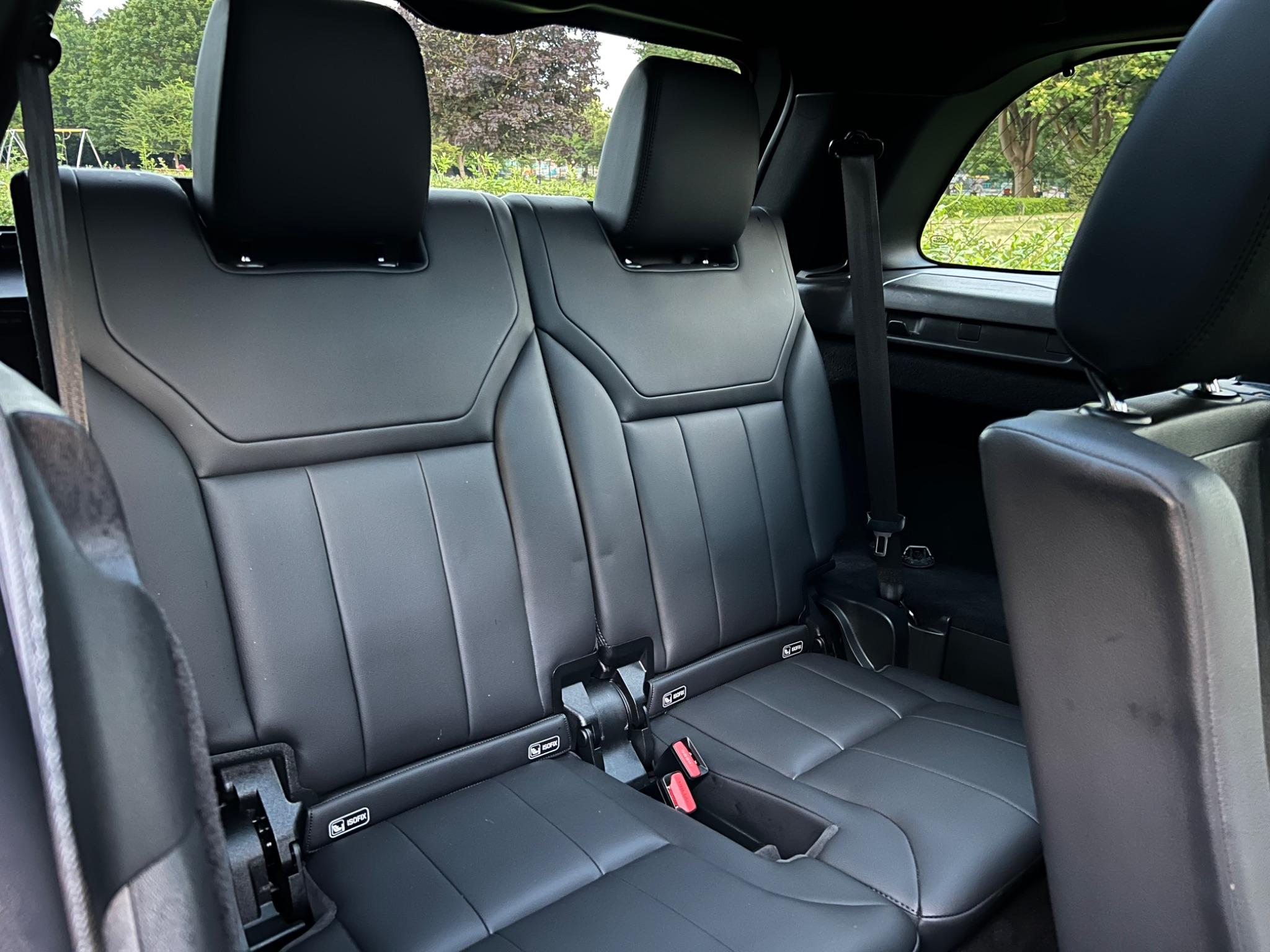 Land Rover Discovery view 21
