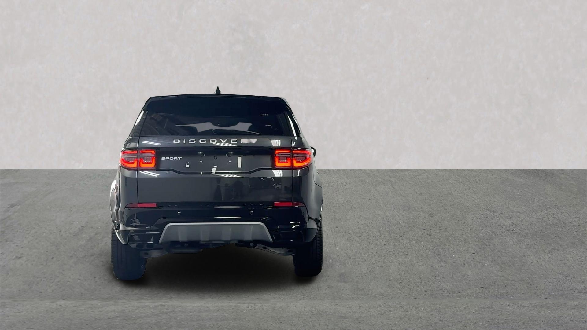 Land Rover Discovery Sport view 6