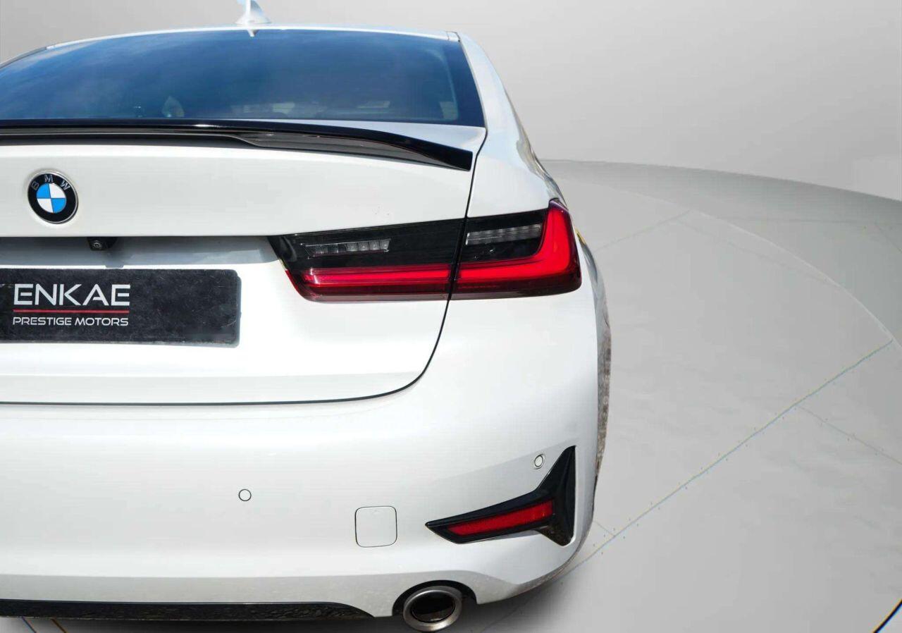 BMW 3 Series view 13