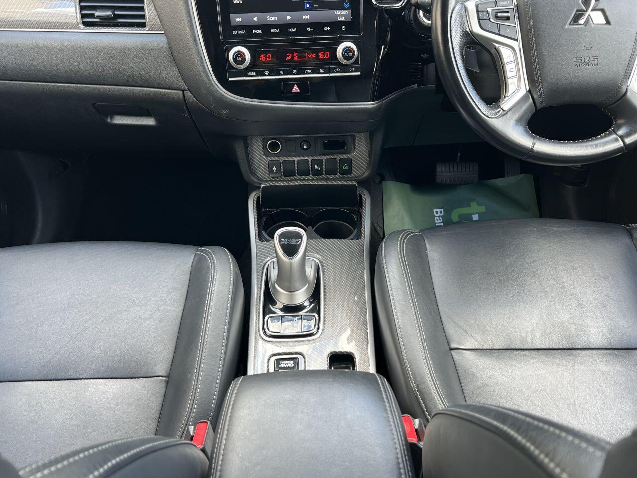 Mitsubishi Outlander view 30