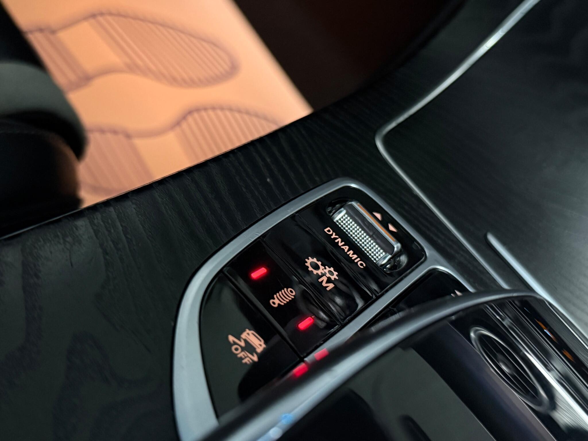 Mercedes-Benz GLC view 30