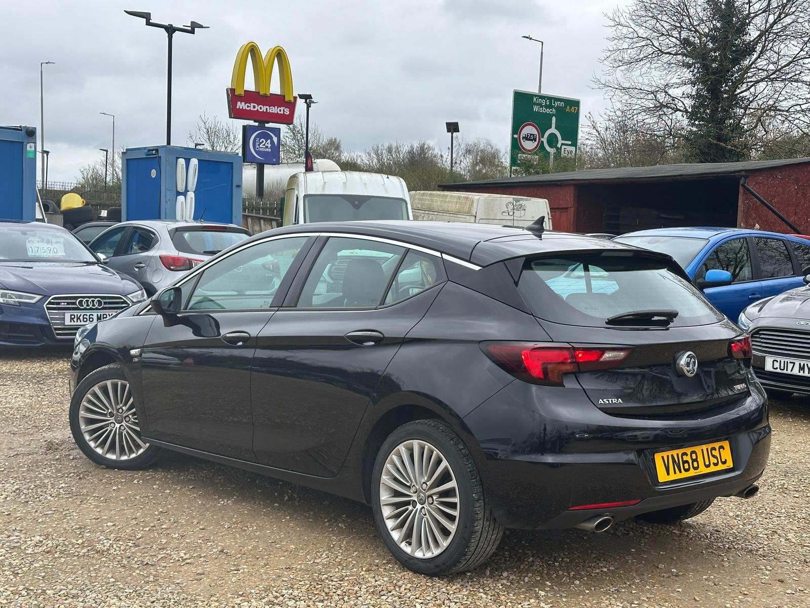 Vauxhall Astra view 4