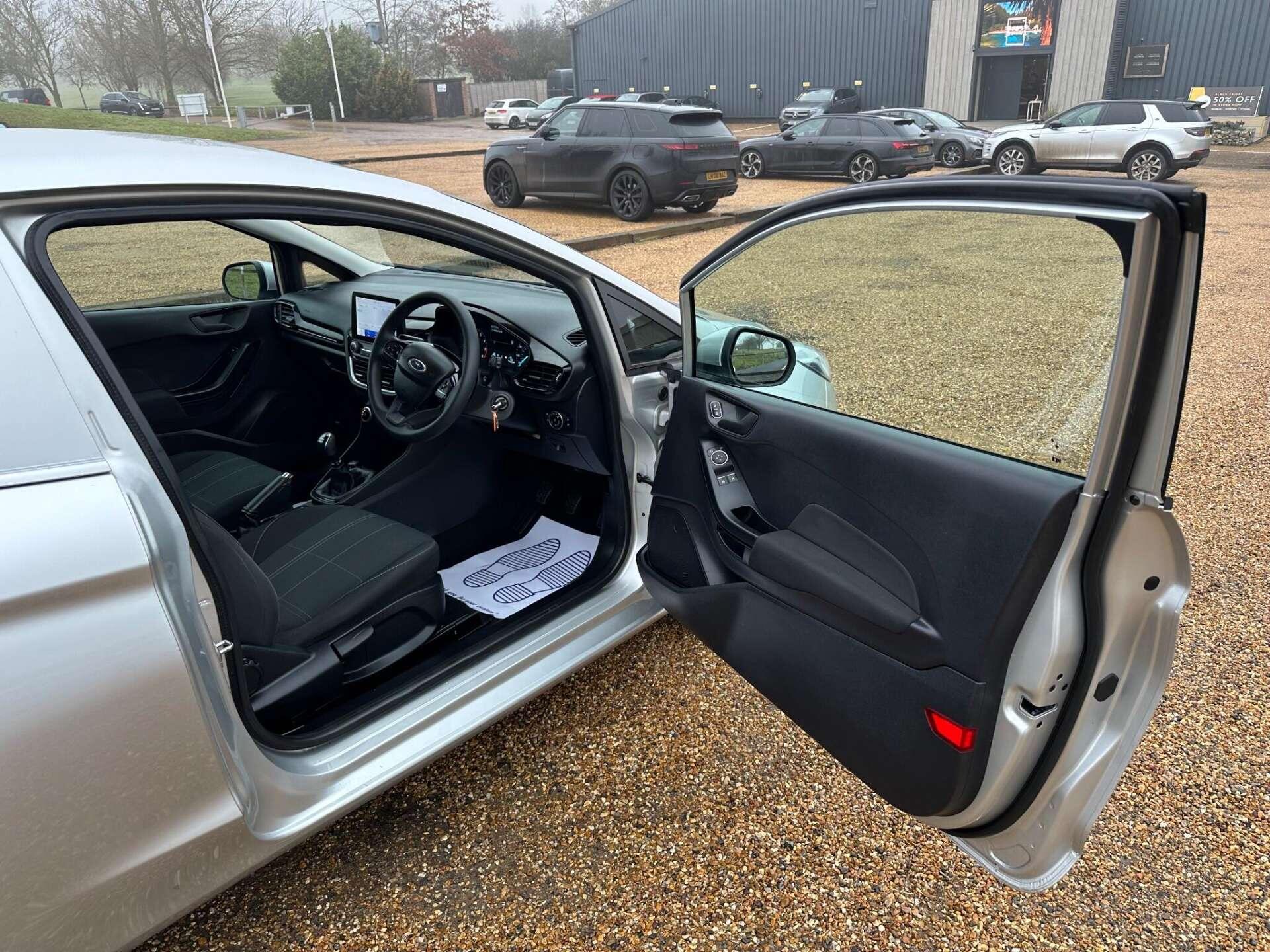 Ford Fiesta view 16