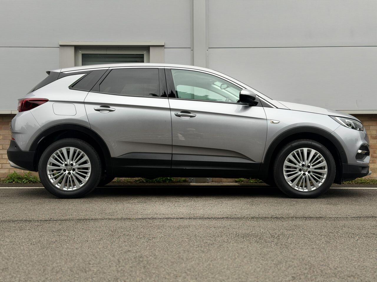 Vauxhall Grandland X view 101