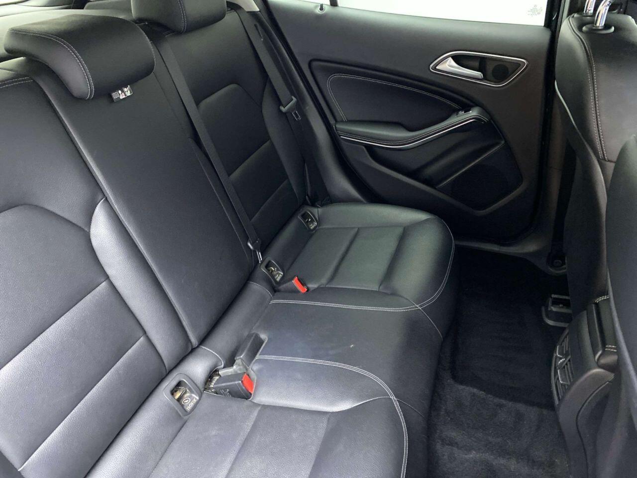 Mercedes-Benz Gla view 19