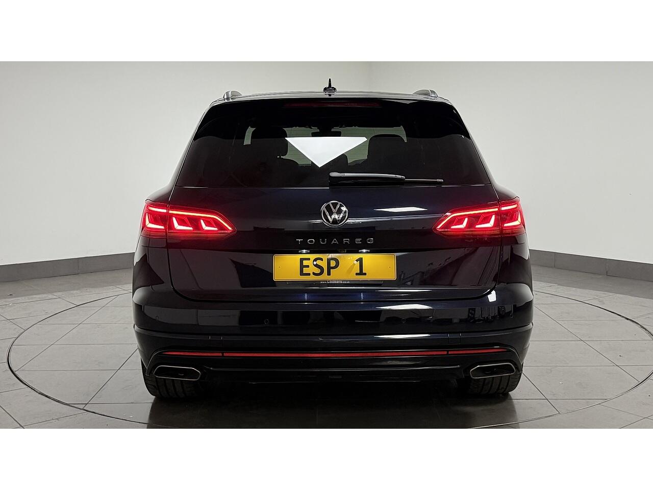 Volkswagen Touareg view 7