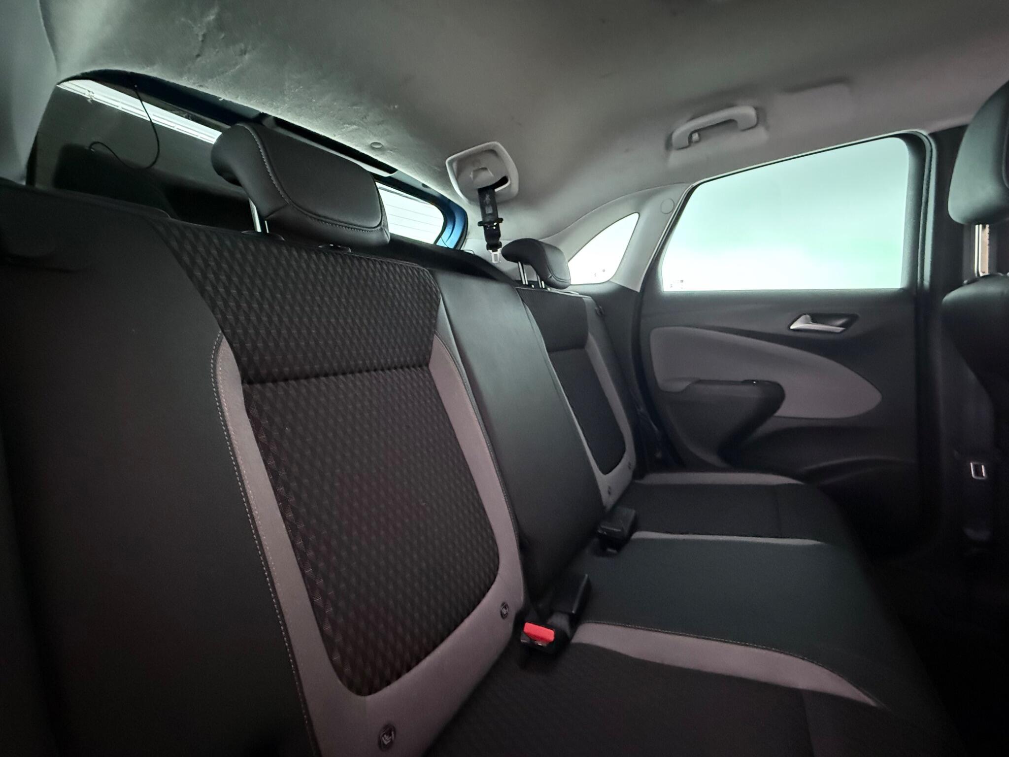 Vauxhall Crossland X view 29