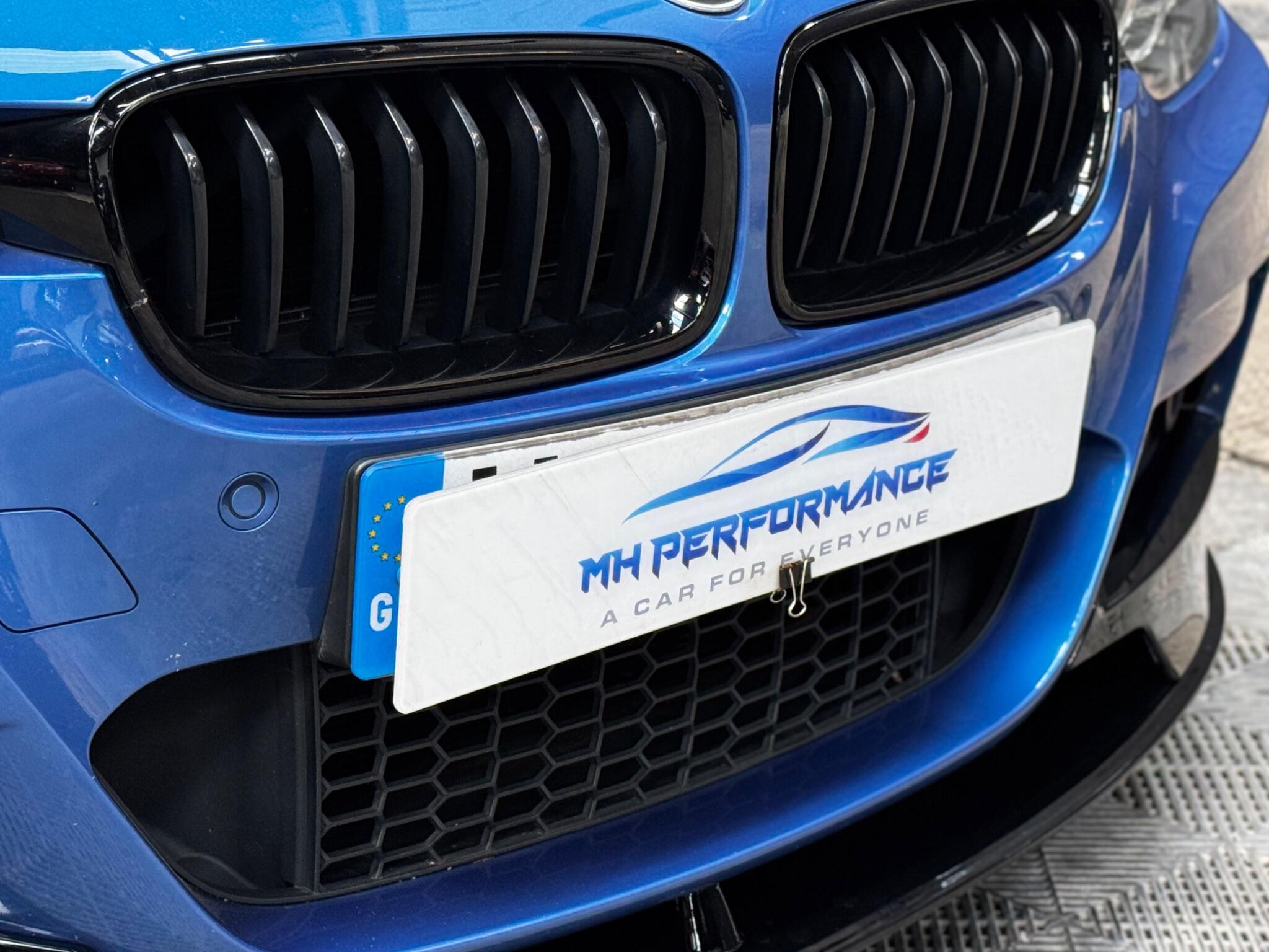 BMW 3 Series view 14