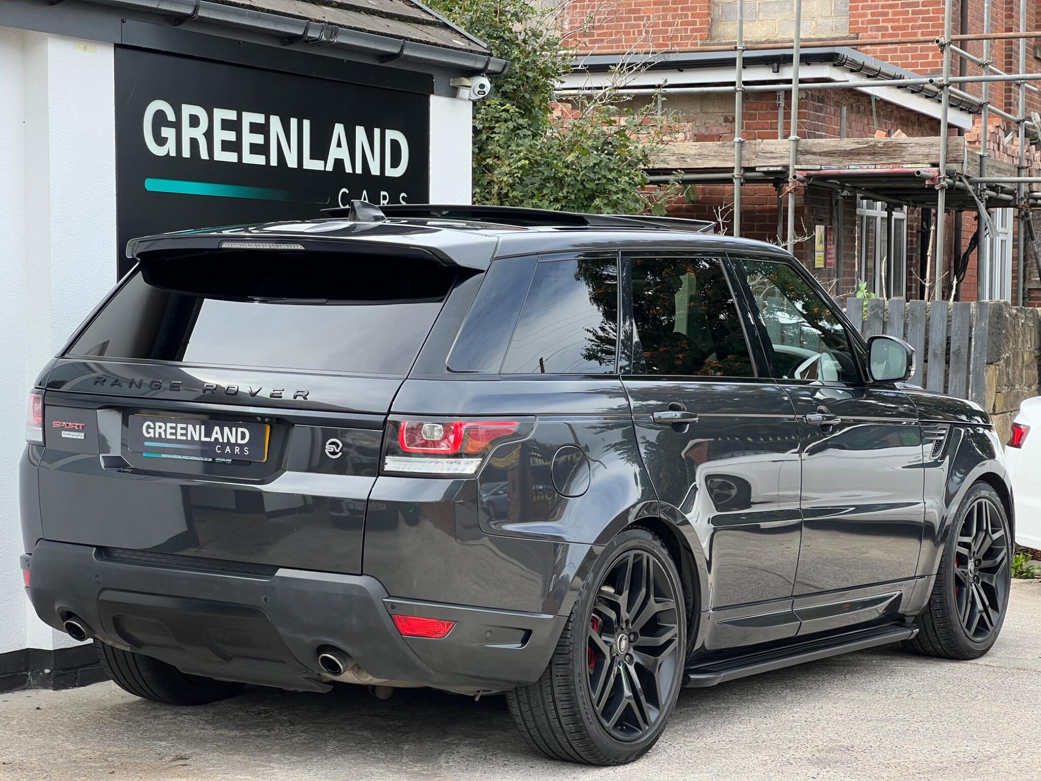 Land Rover Range Rover Sport view 2
