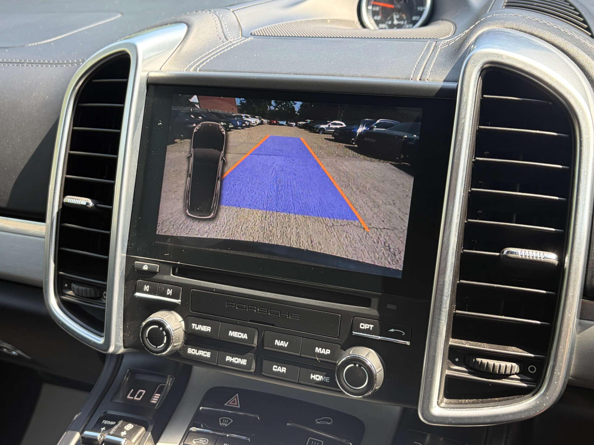 Porsche Cayenne view 34