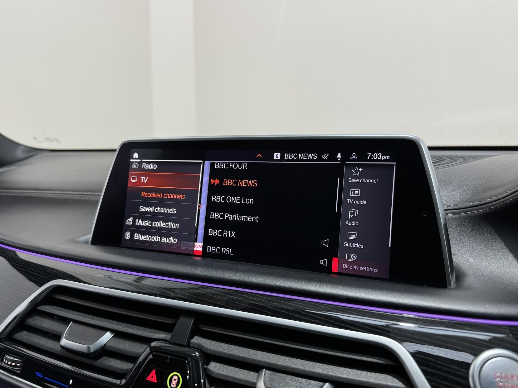 BMW 7 Series view 30